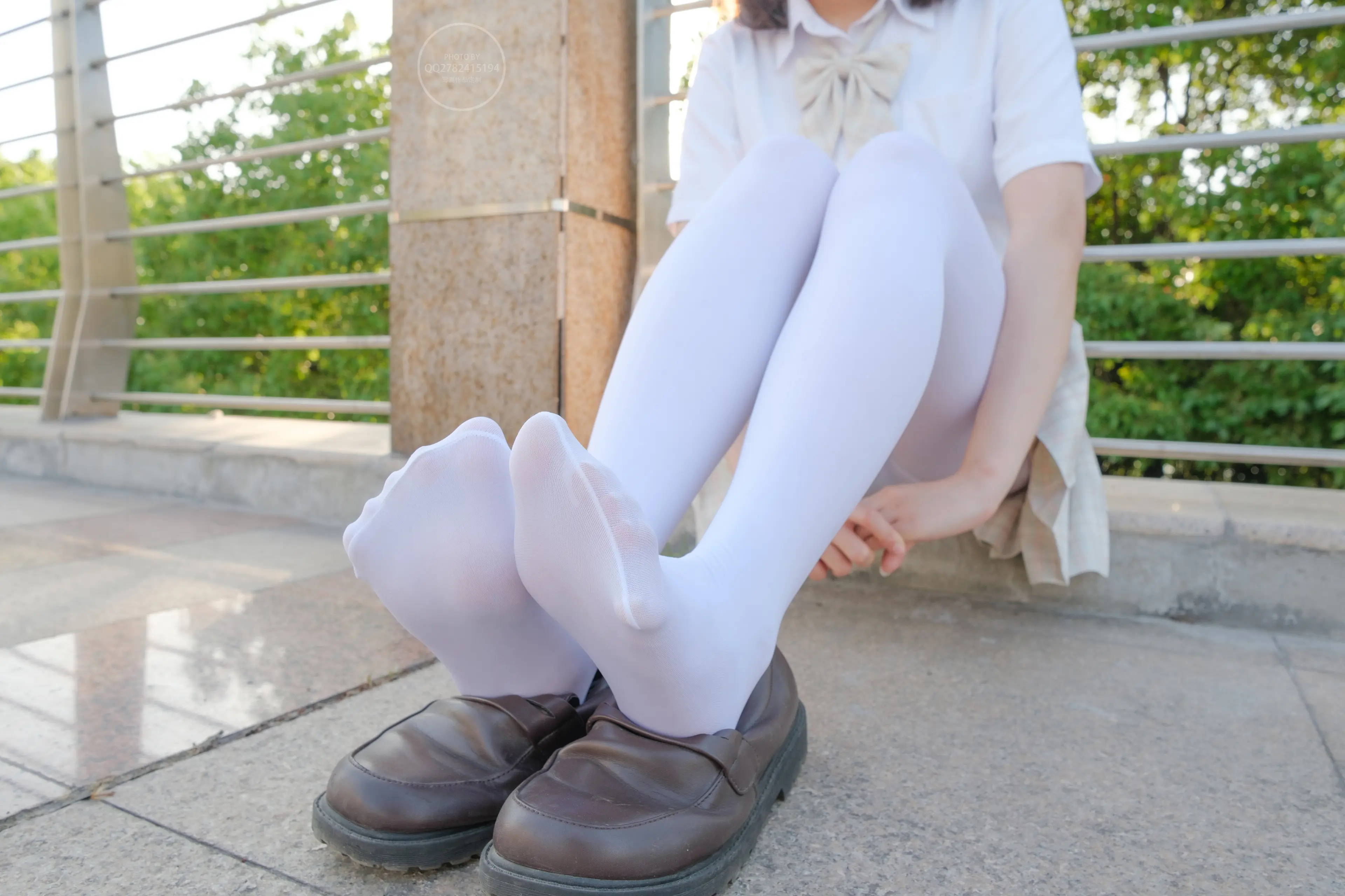 森萝财团 有料 海边JK制服白丝 [95P]