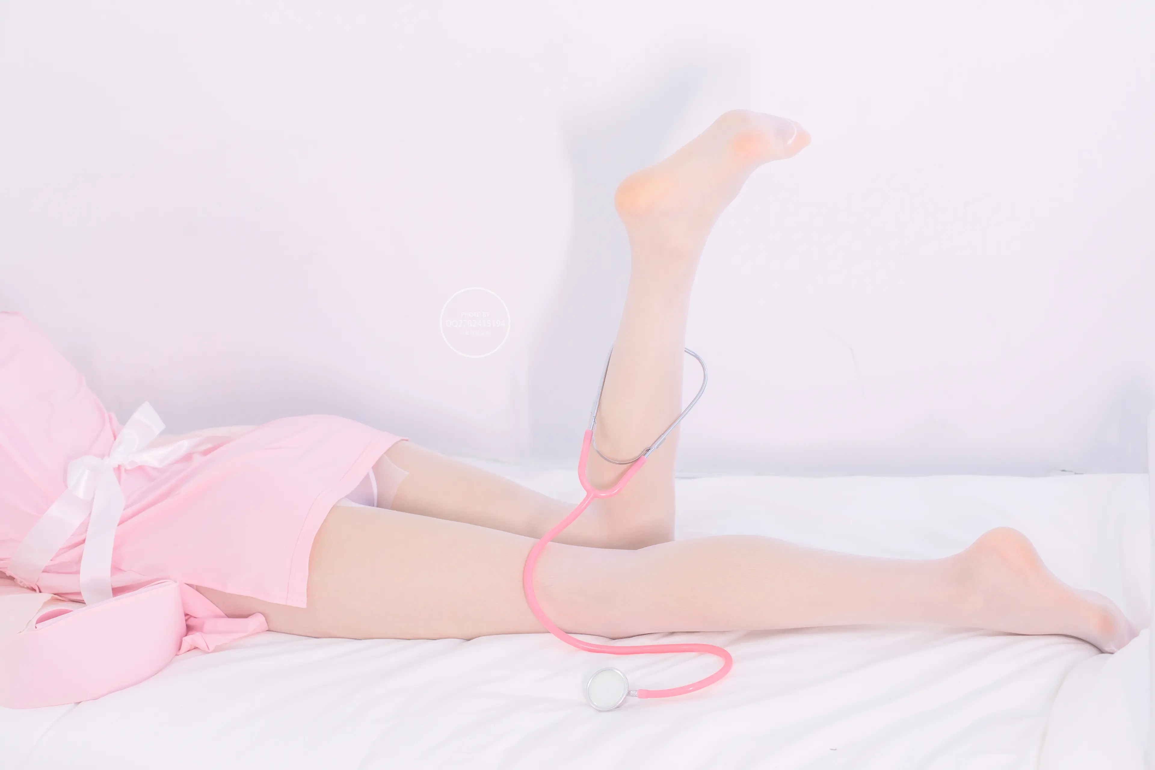 森萝财团 有料 粉嫩护士服白丝 [62P]