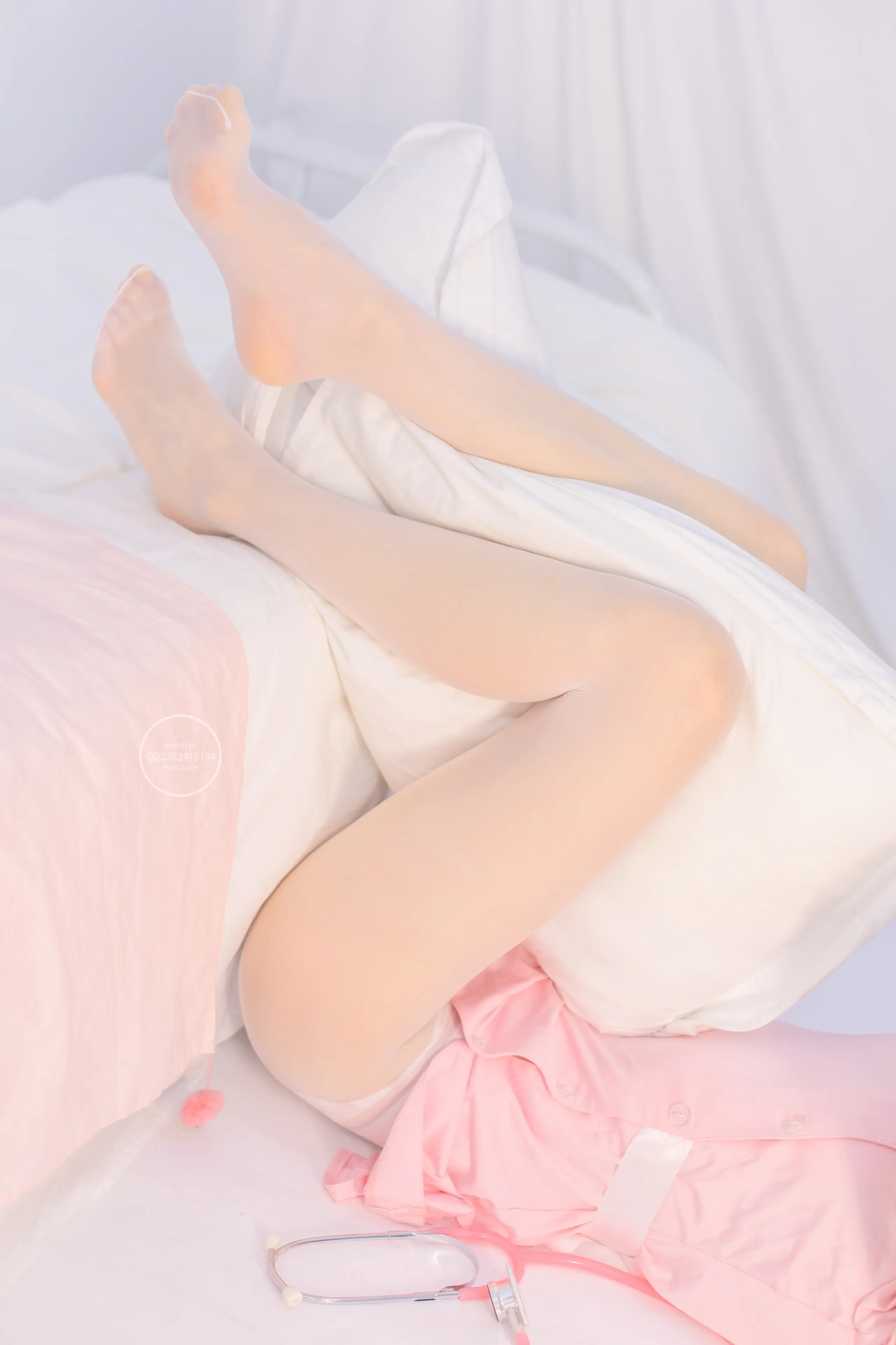 森萝财团 有料 粉嫩护士服白丝 [62P]