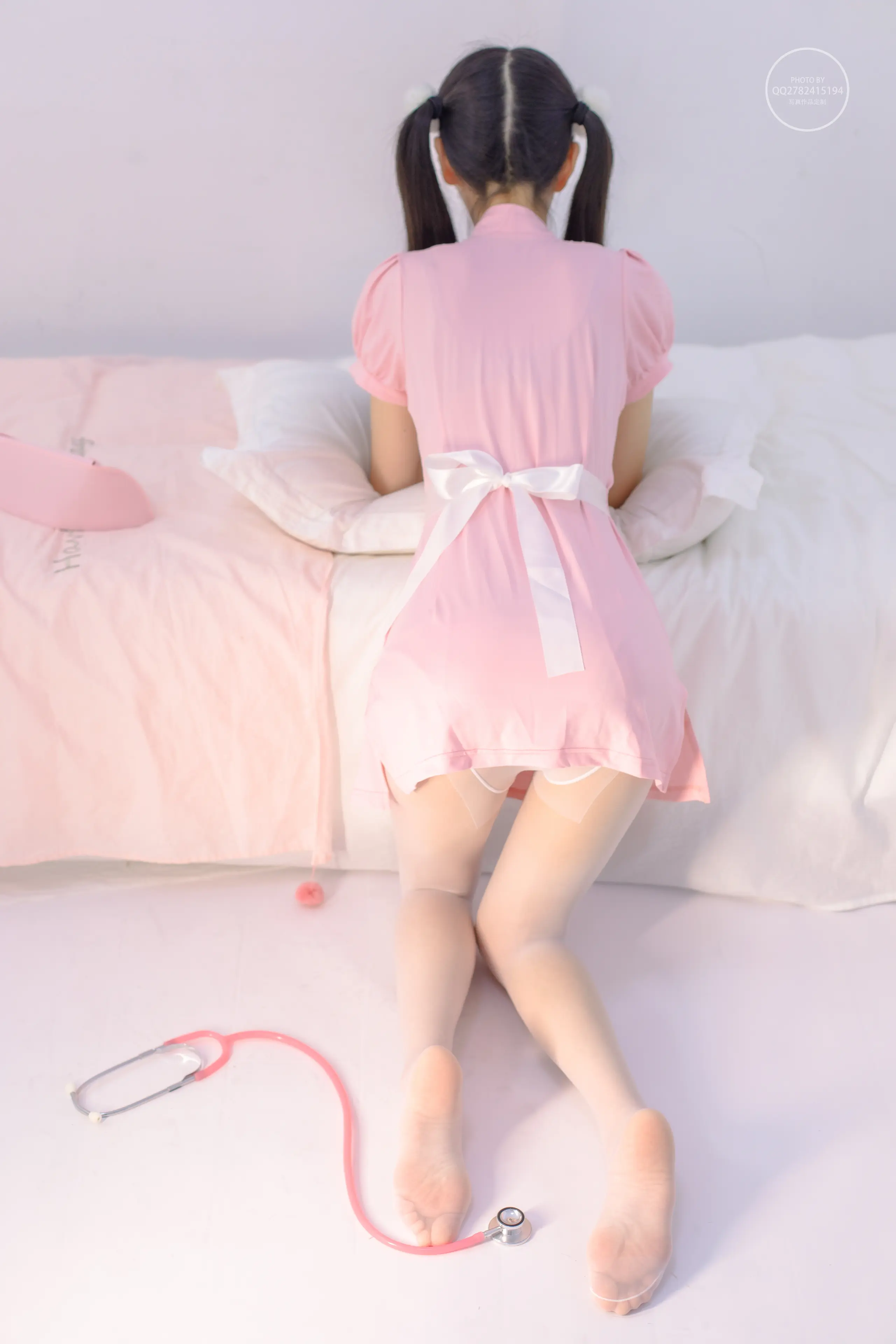 森萝财团 有料 粉嫩护士服白丝 [62P]