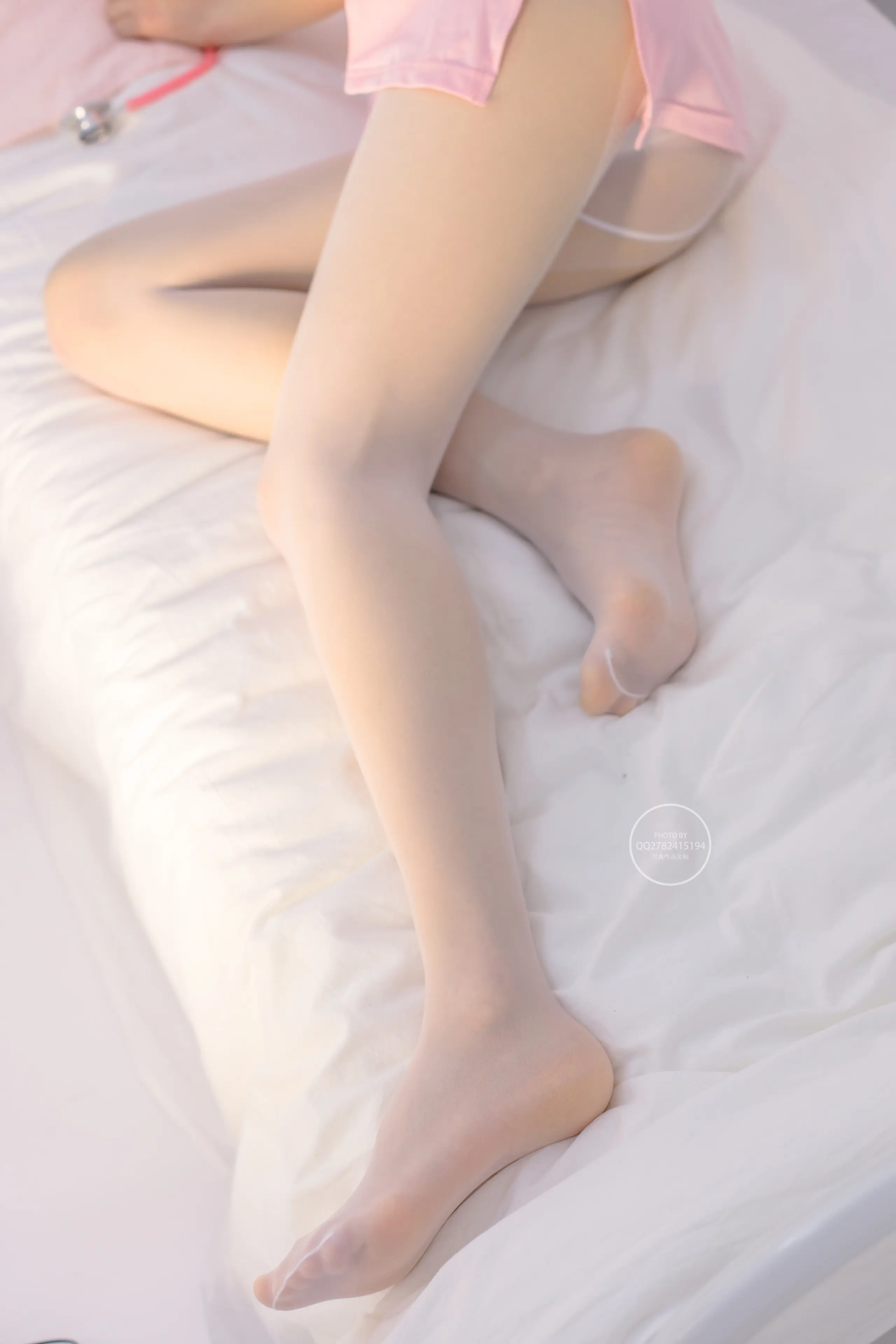 森萝财团 有料 粉嫩护士服白丝 [62P]