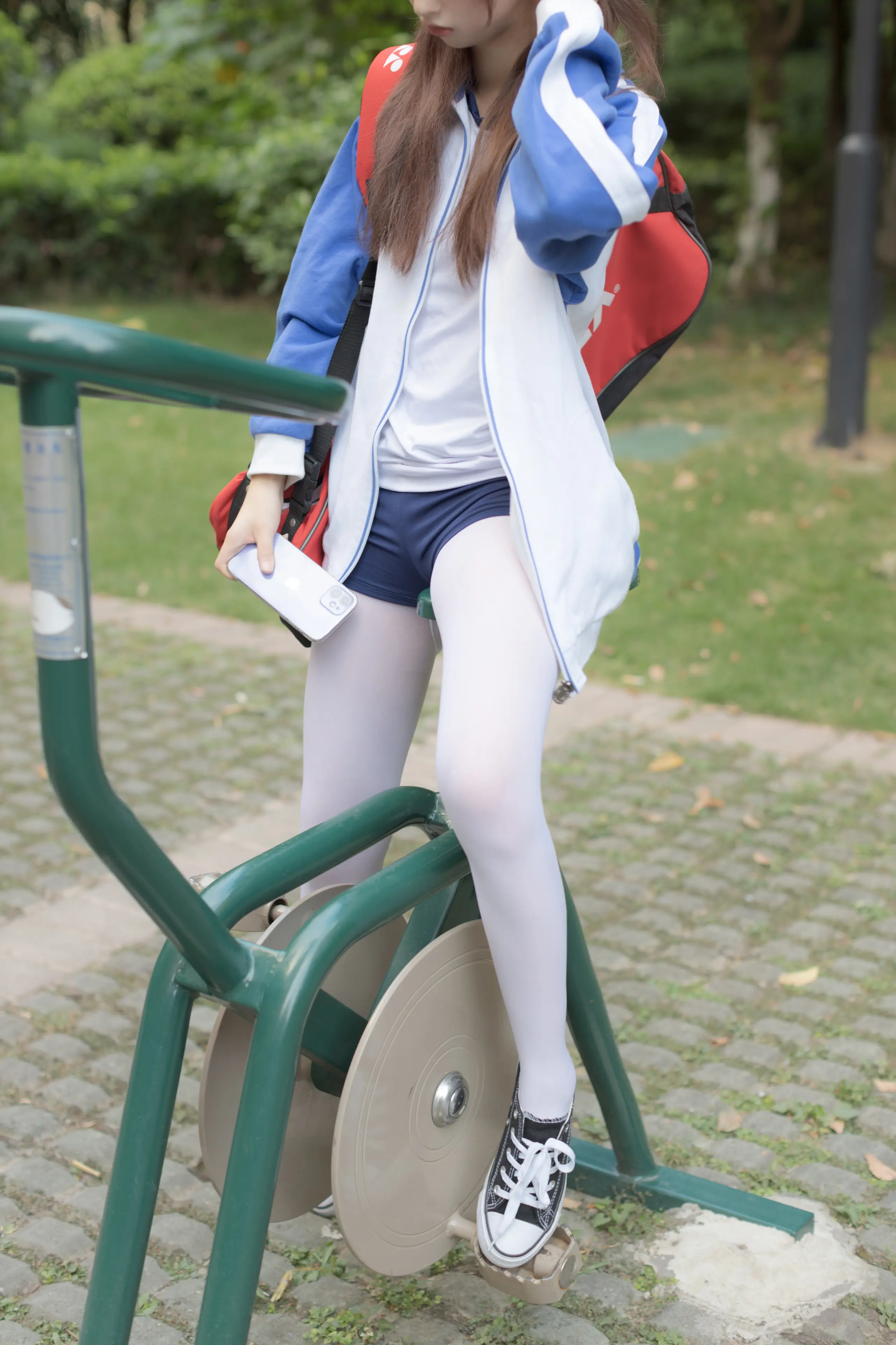 森萝财团 無料 健身少 [19P]