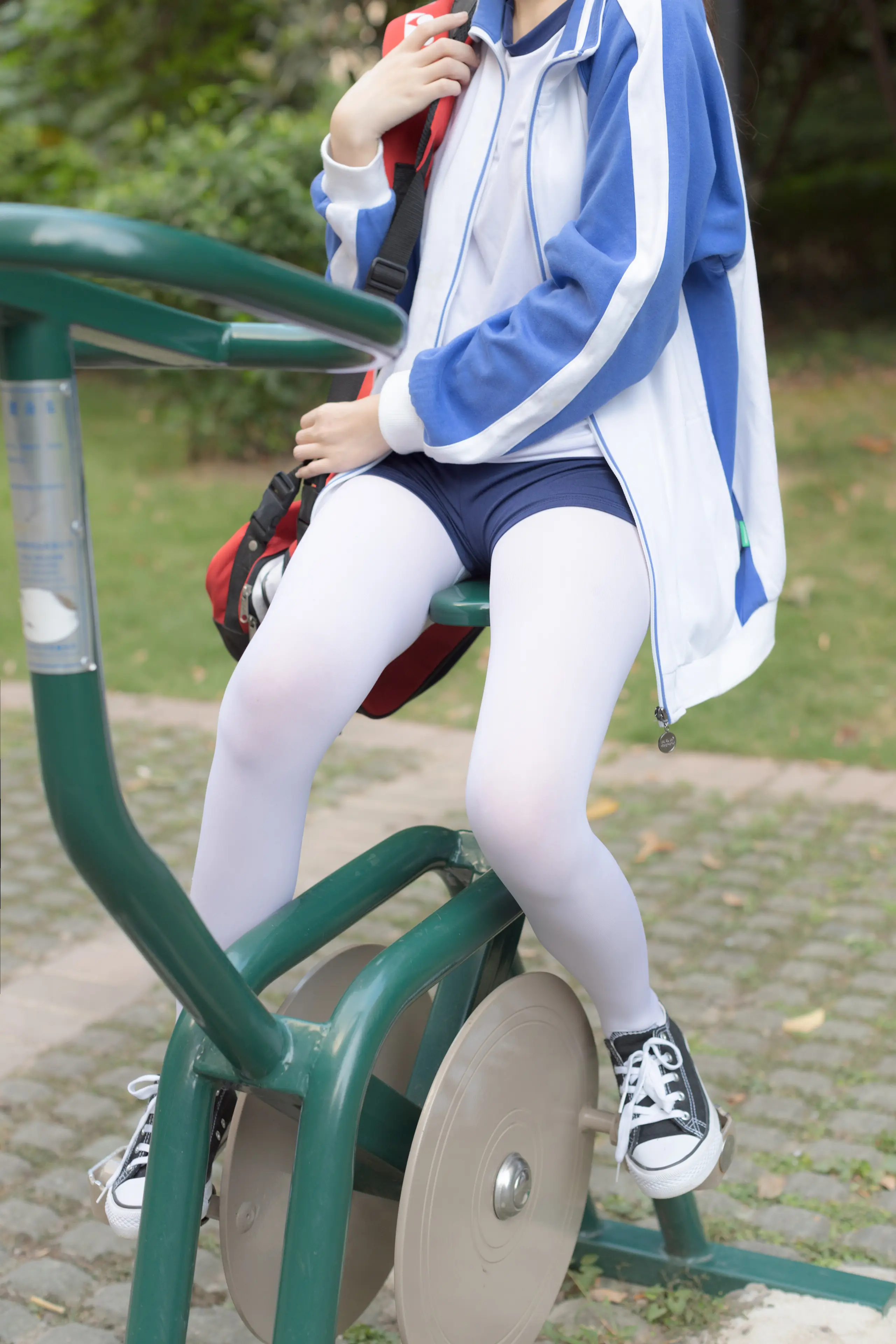 森萝财团 無料 健身少 [19P]