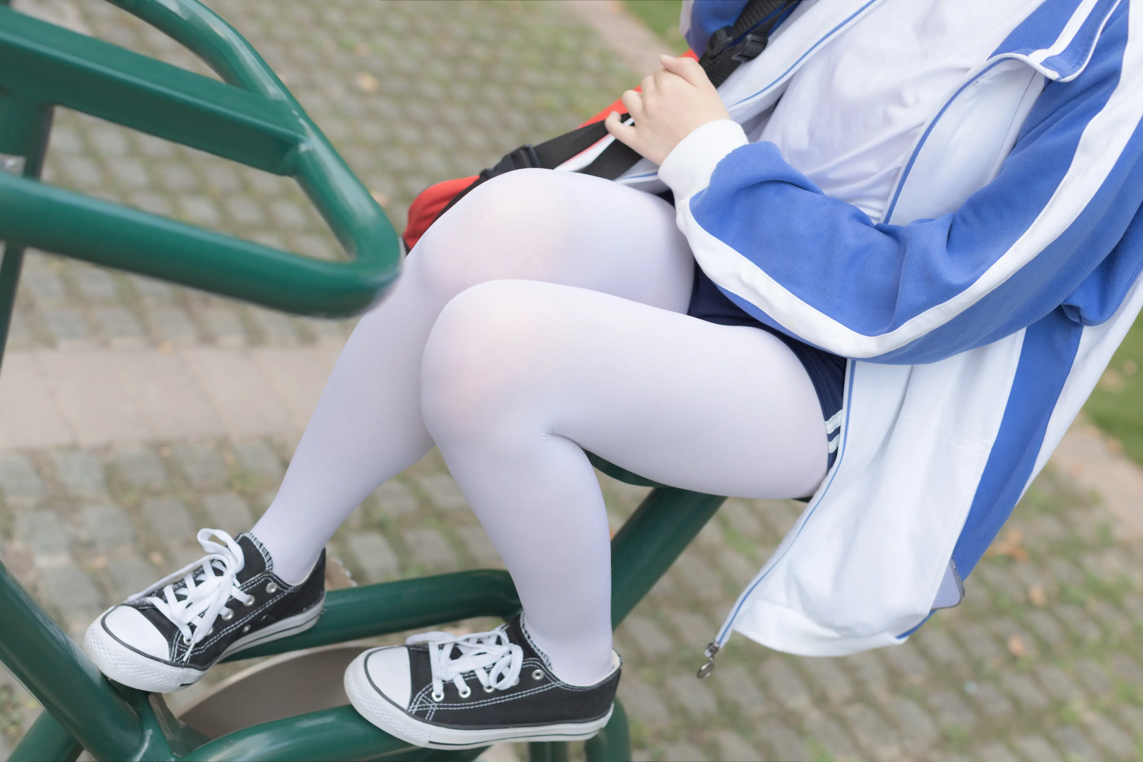 森萝财团 無料 健身少 [19P]