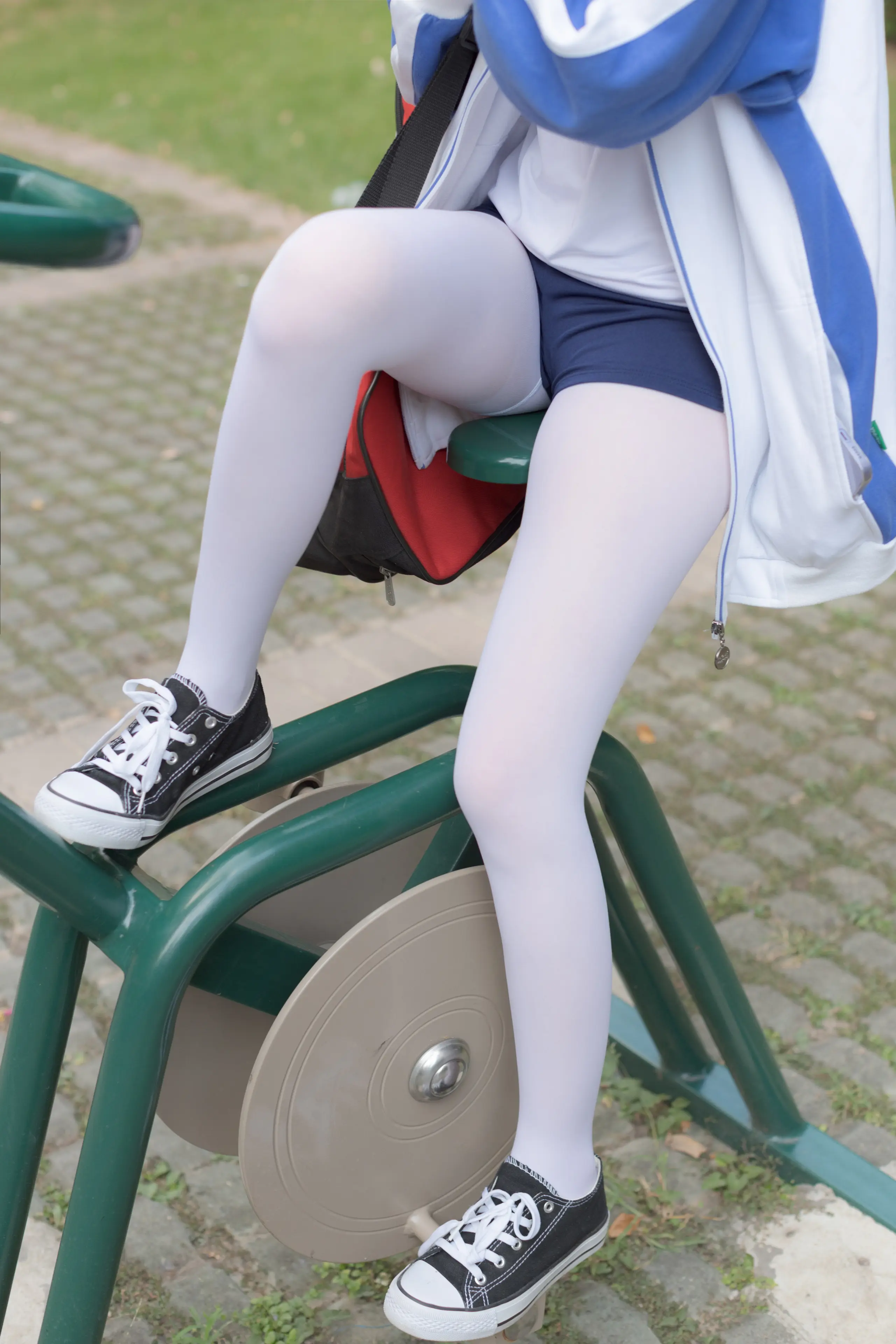 森萝财团 無料 健身少 [19P]