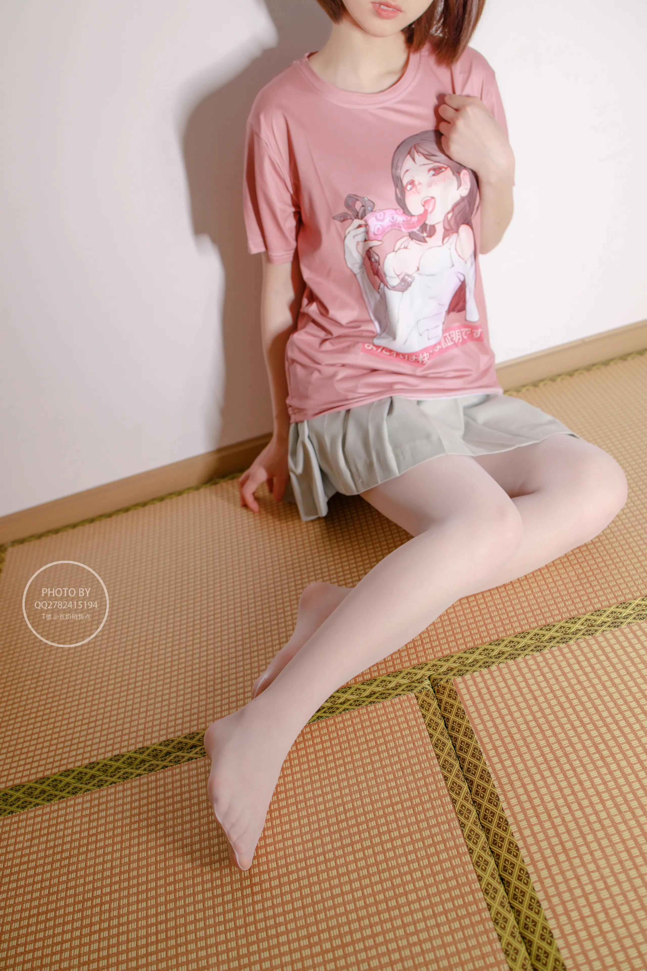 森萝财团 無料 凉席上的白丝美少 [40P]