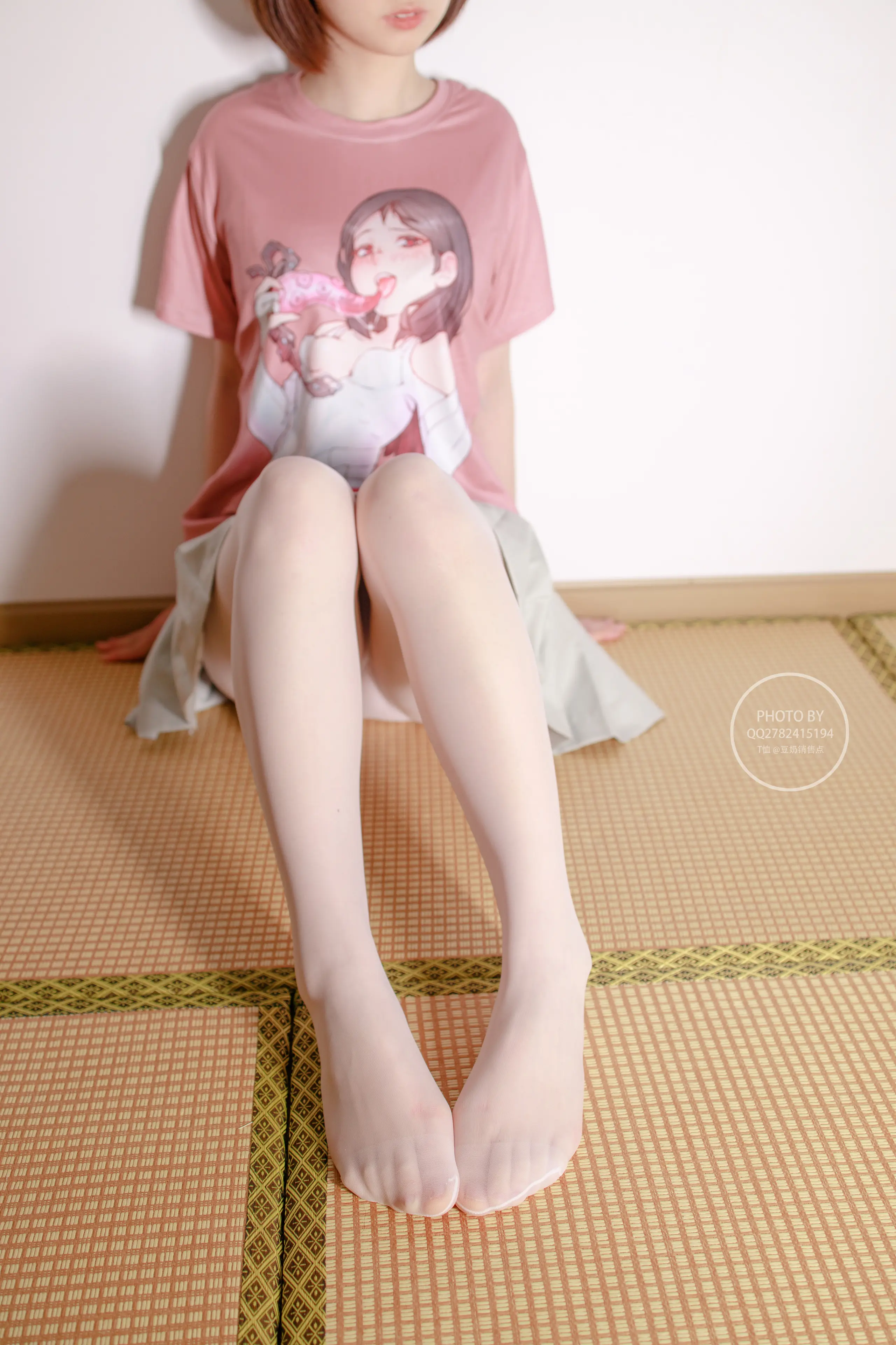 森萝财团 無料 凉席上的白丝美少 [40P]