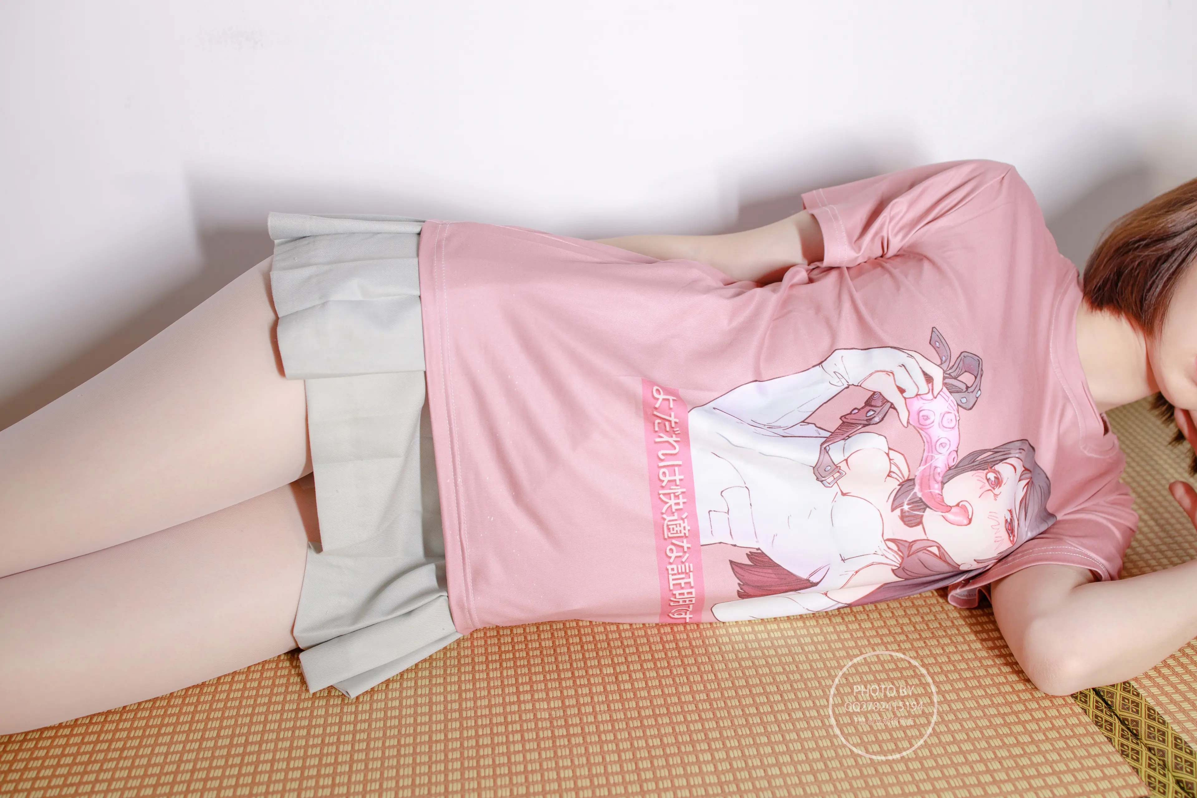 森萝财团 無料 凉席上的白丝美少 [40P]