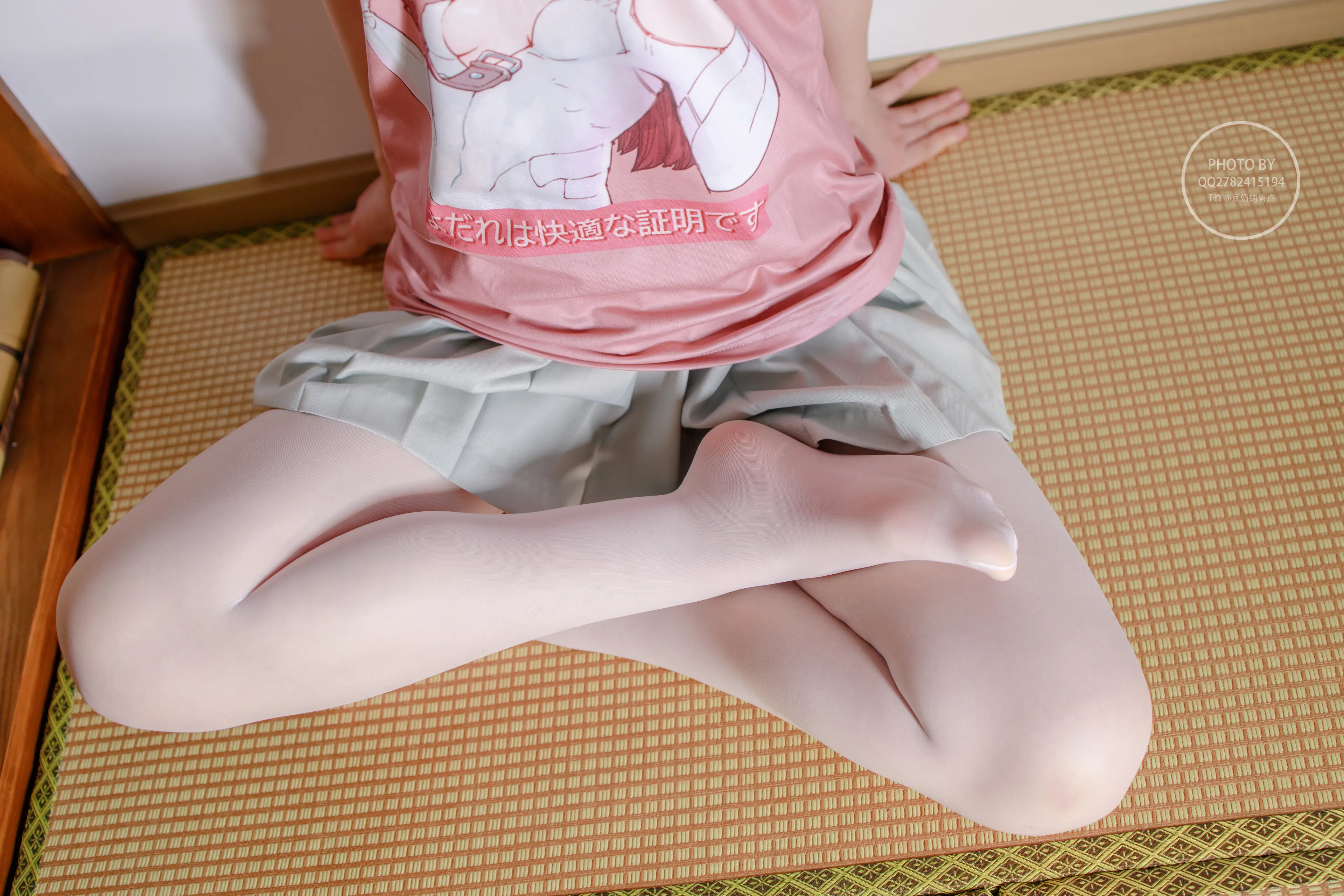 森萝财团 無料 凉席上的白丝美少 [40P]