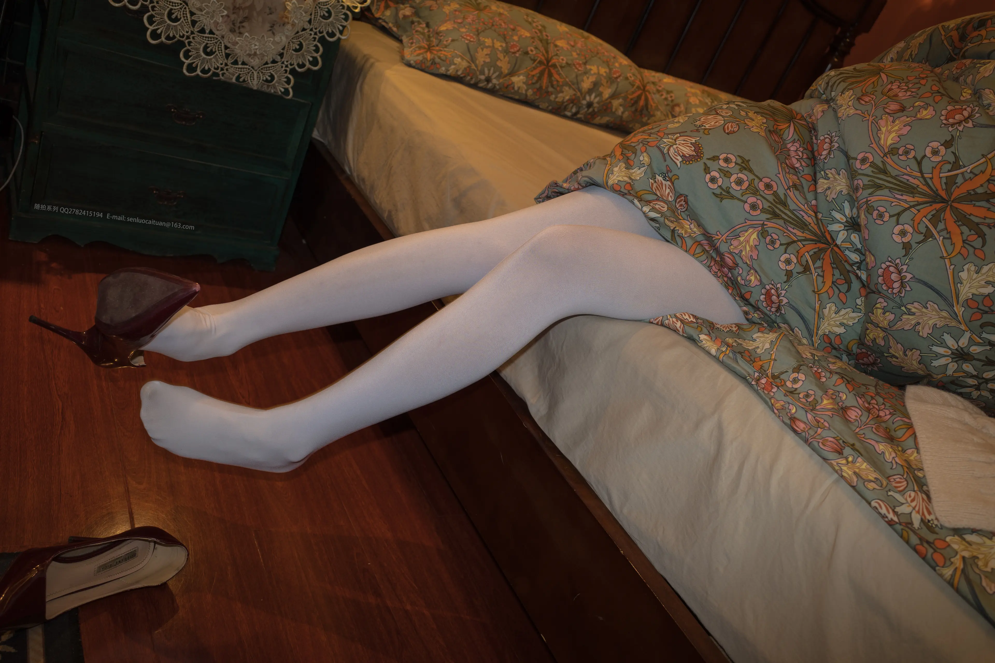 森萝财团 番外 001 小香 白丝80D [77P]