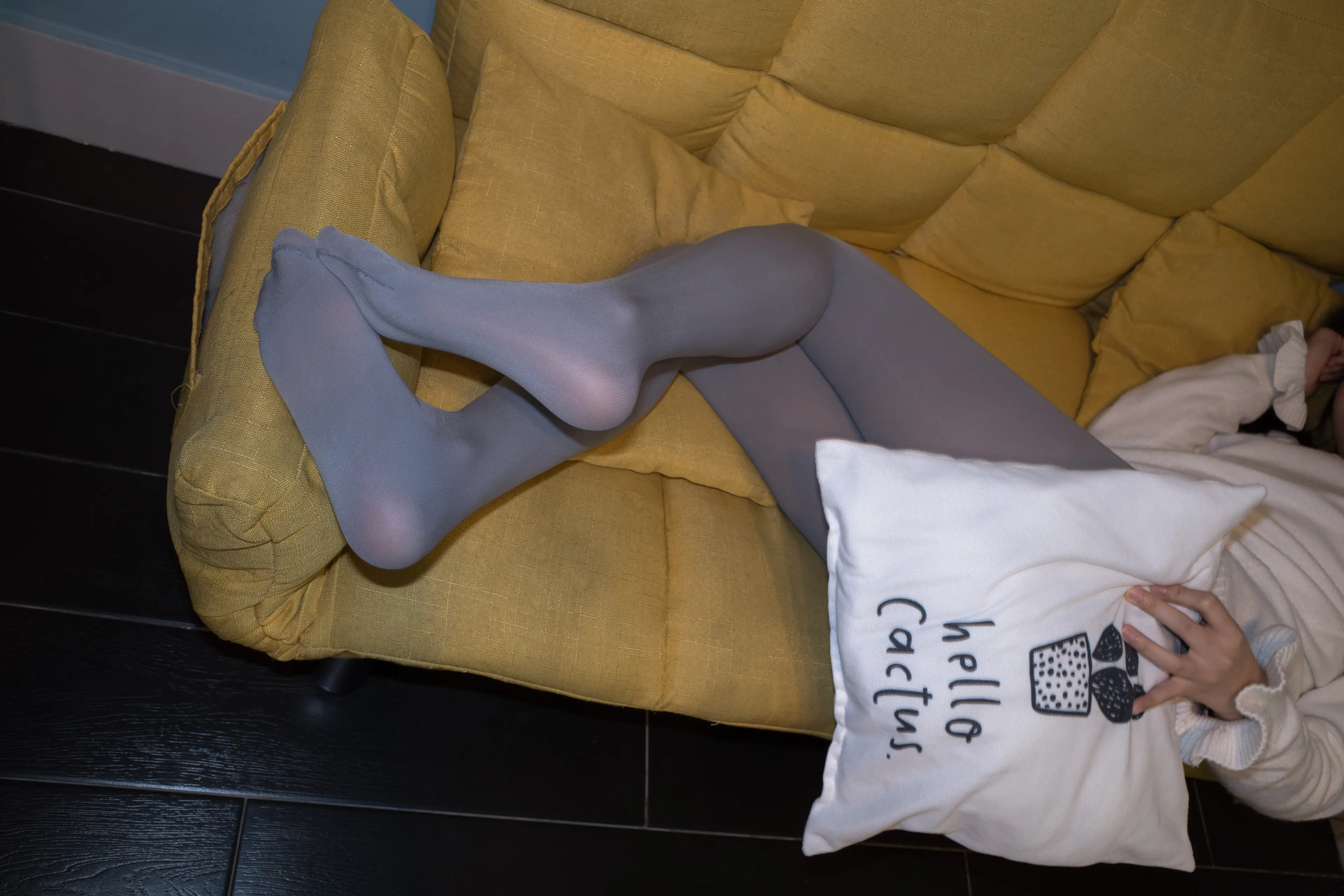 森萝财团 番外 002 小香 灰丝80D [92P]