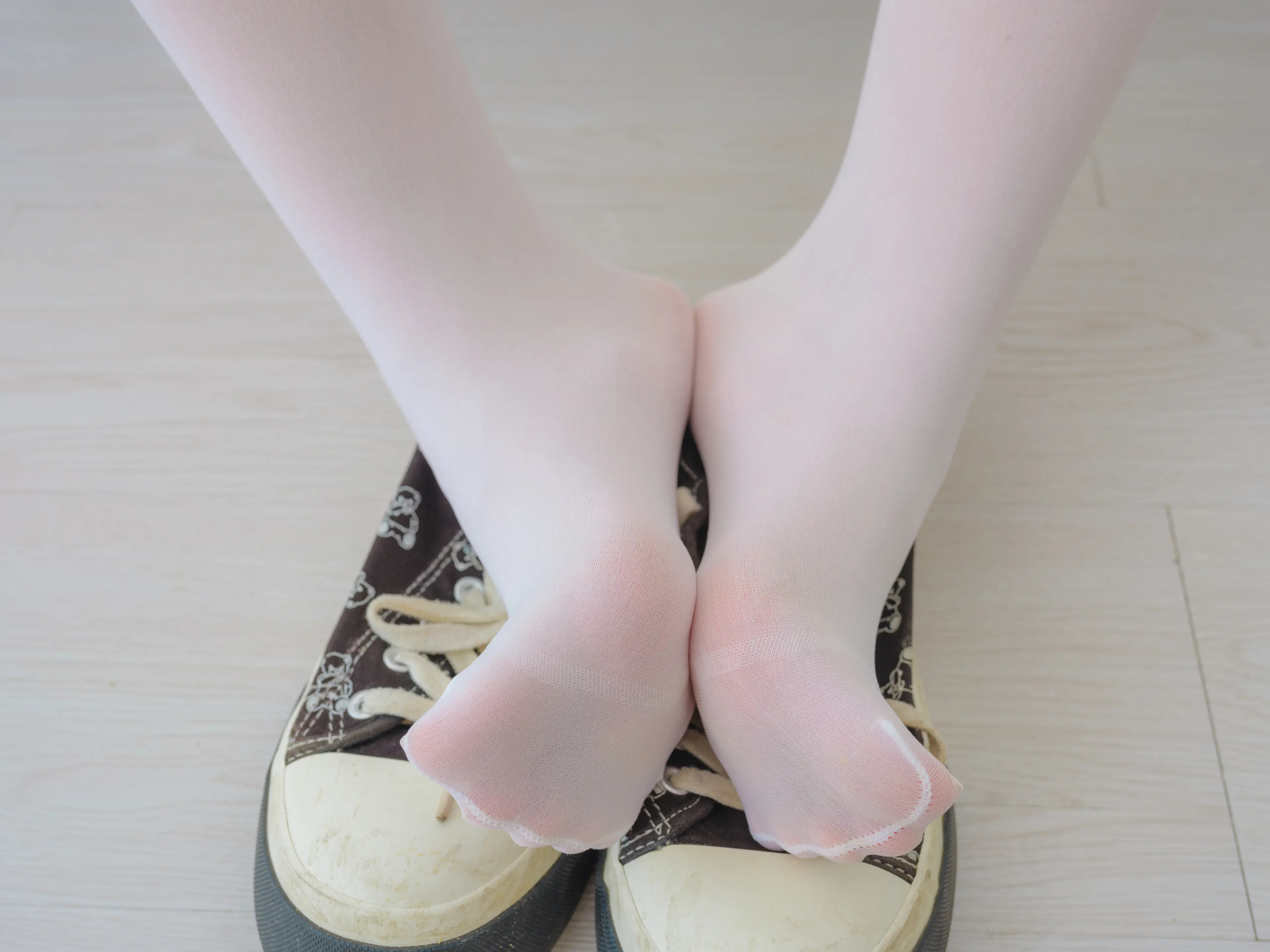 森萝财团 雨云 02E [144P]