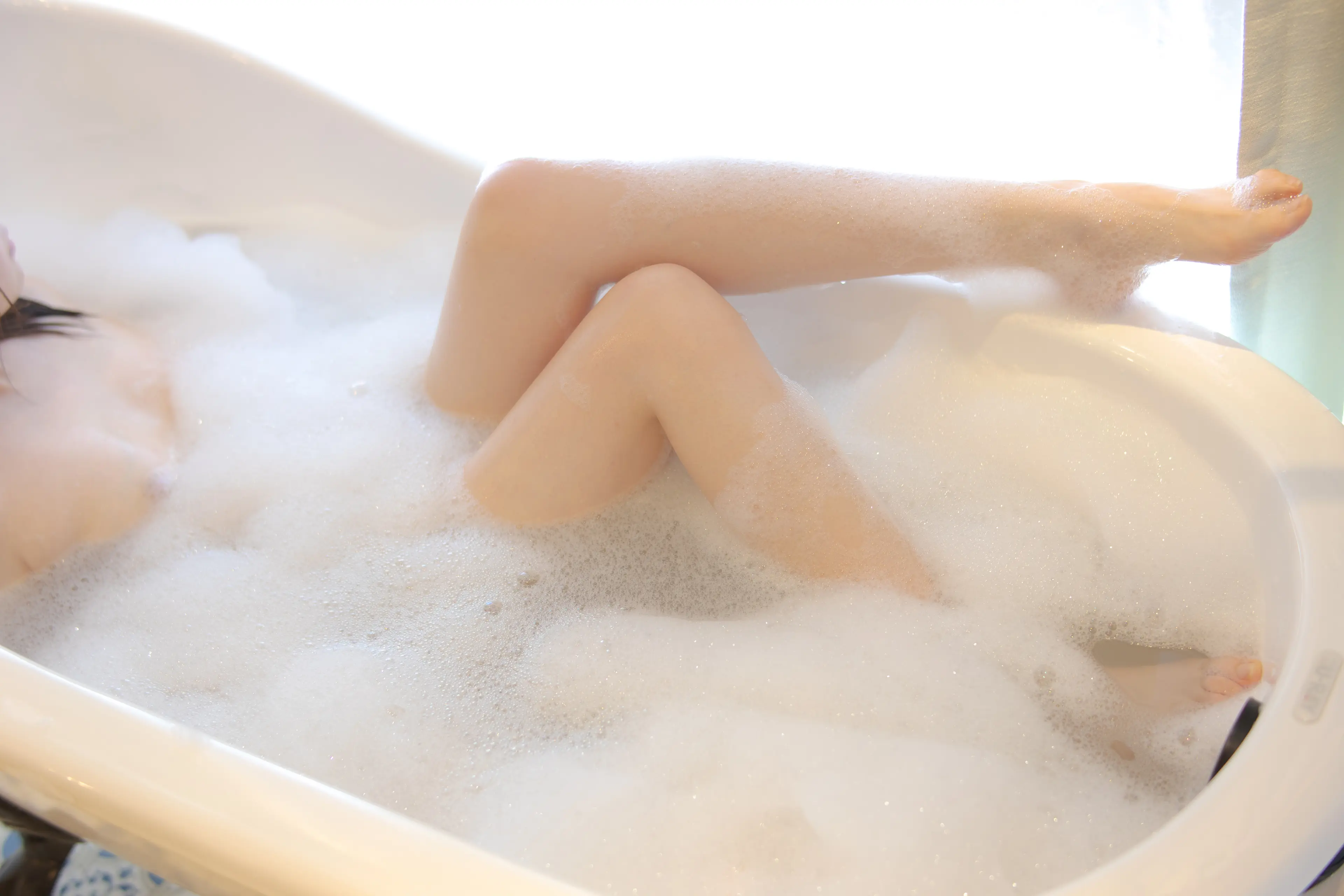 森萝财团 AIKA万元私定 浴缸少女 全裸泡泡浴 [158P]