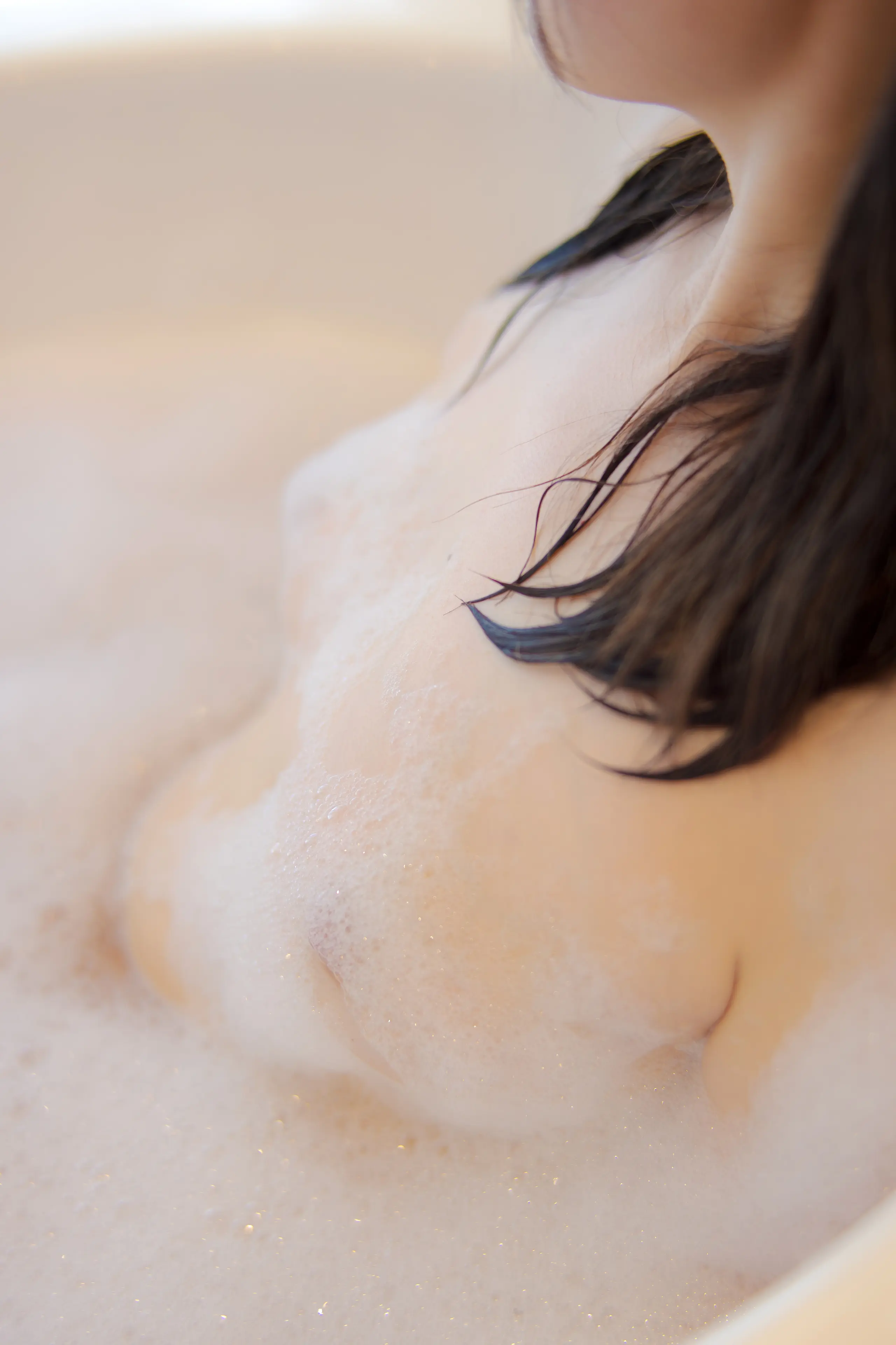 森萝财团 AIKA万元私定 浴缸少女 全裸泡泡浴 [158P]