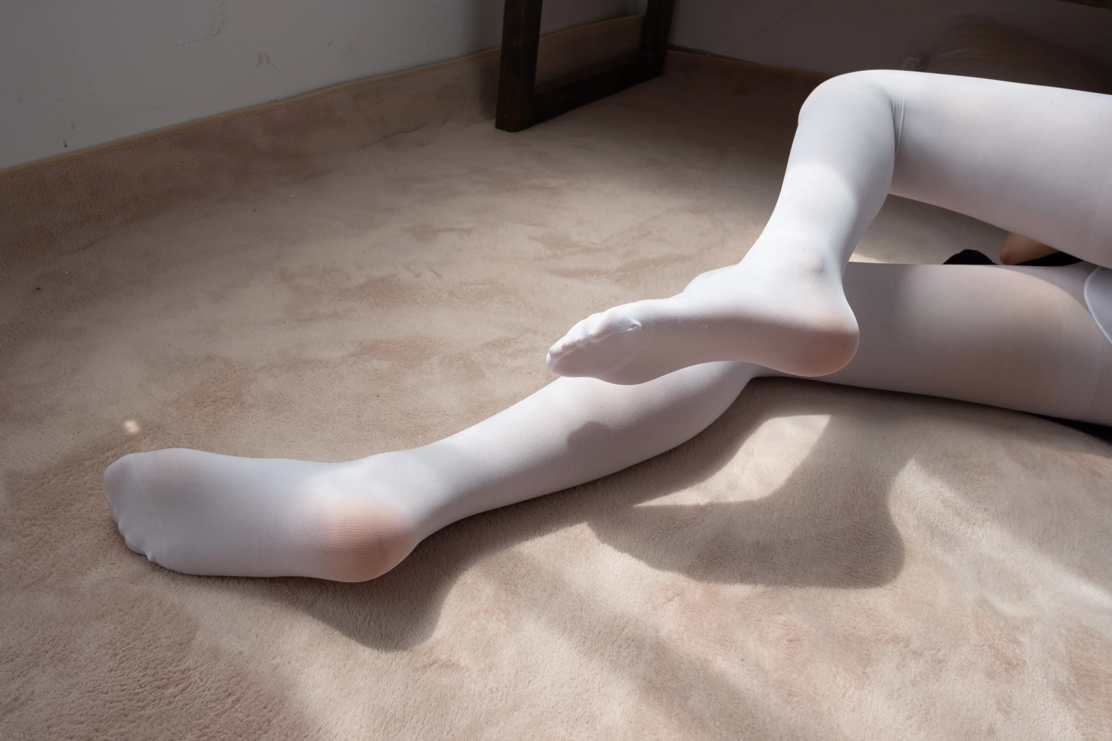 森萝财团 ALPHA 白丝水手服 [144P]