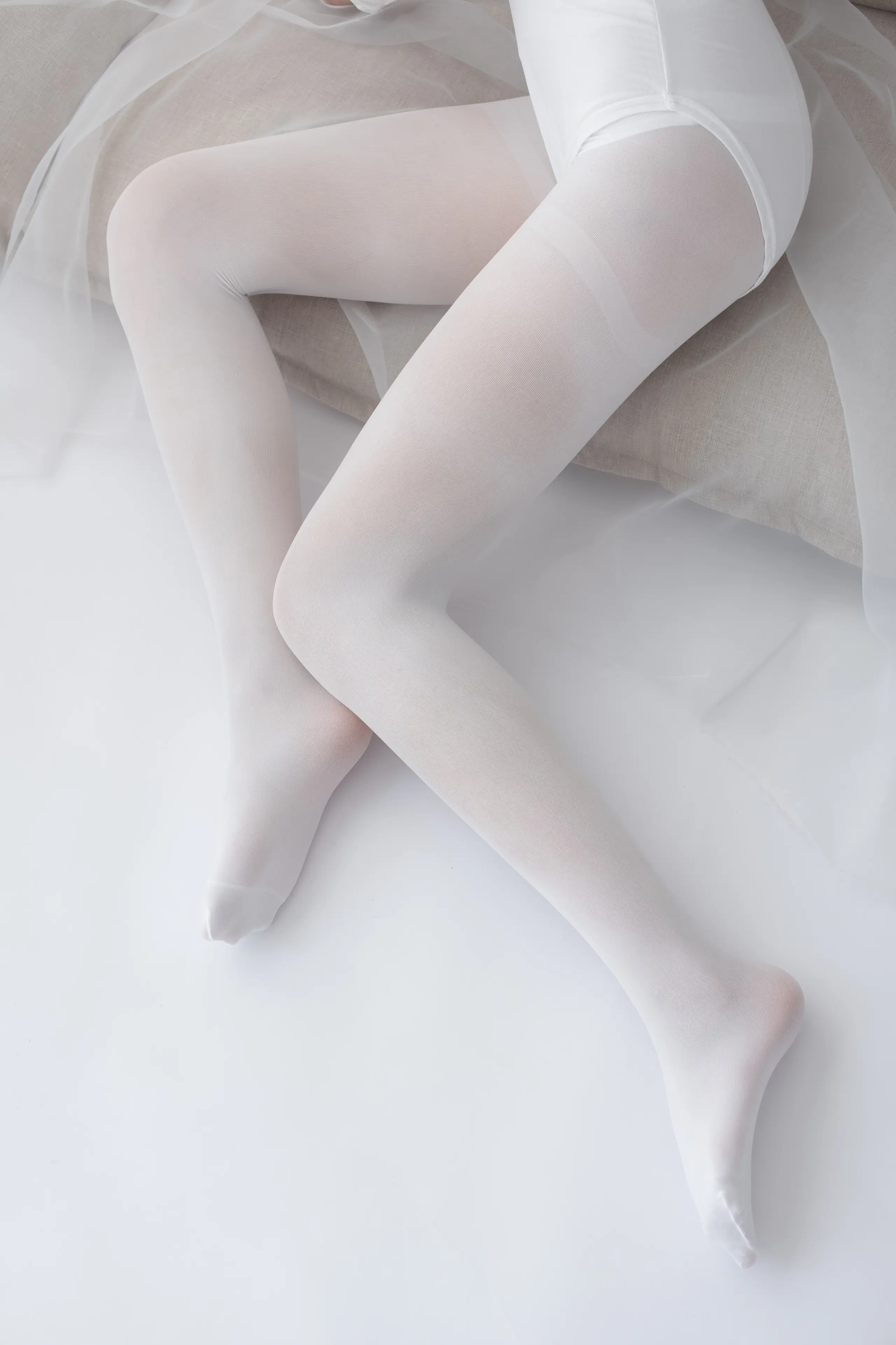 森萝财团 ALPHA 纯白丝足 纯纯的爱 [156P]