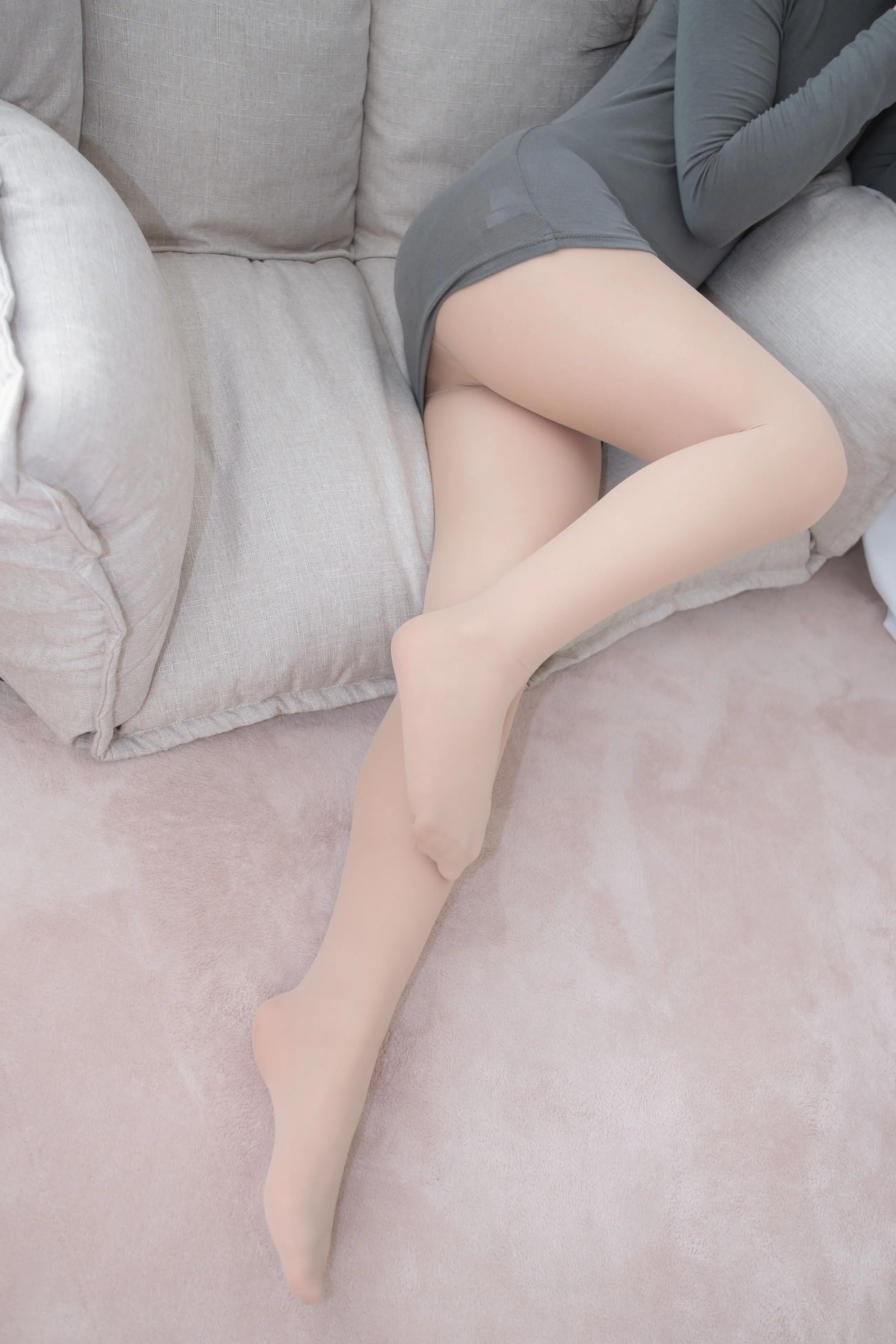 森萝财团 ALPHA 肉丝小嫩妹的美足 [92P]