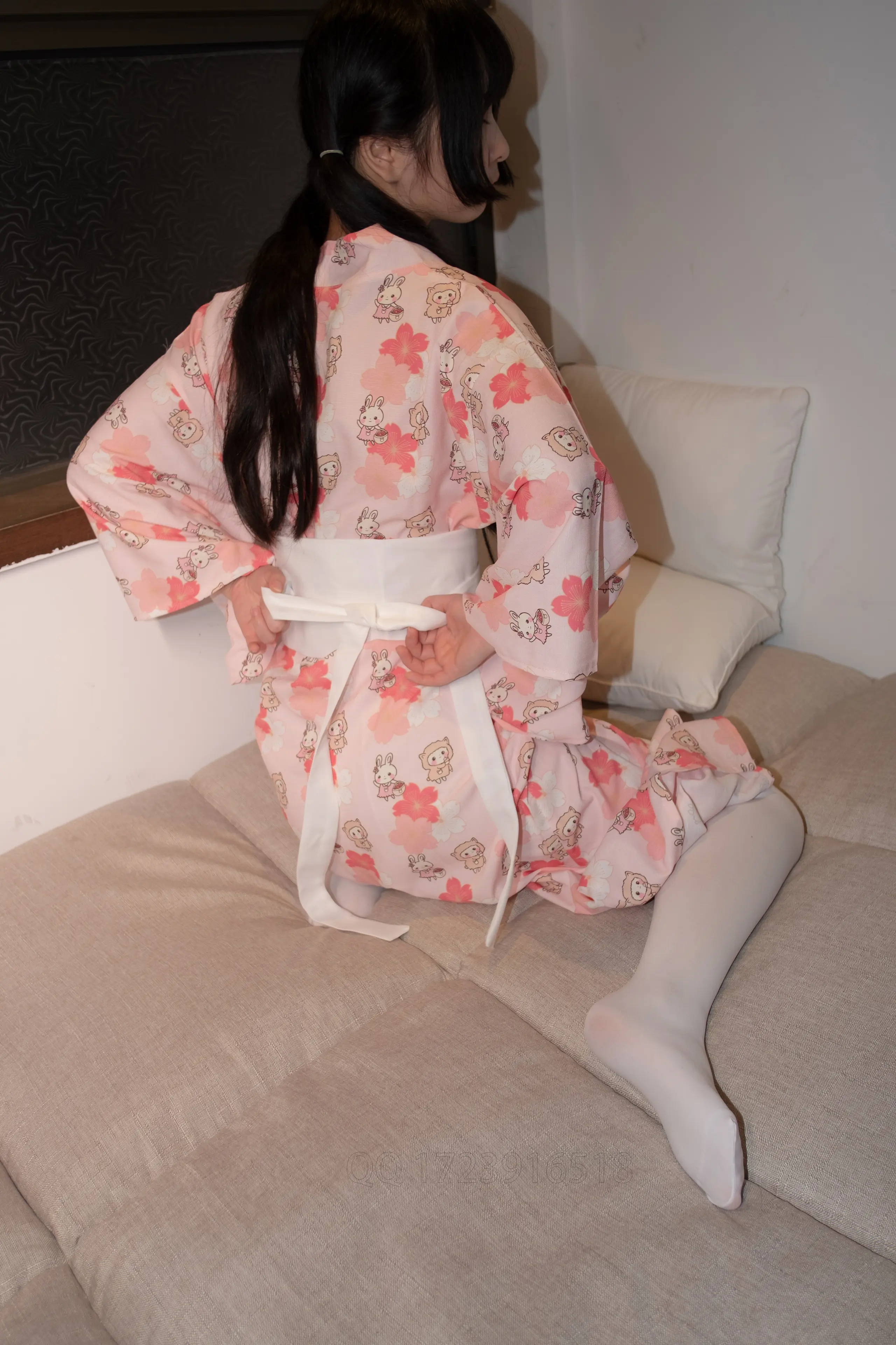 森萝财团 ALPHA 花姑娘白丝诱惑 [76P]