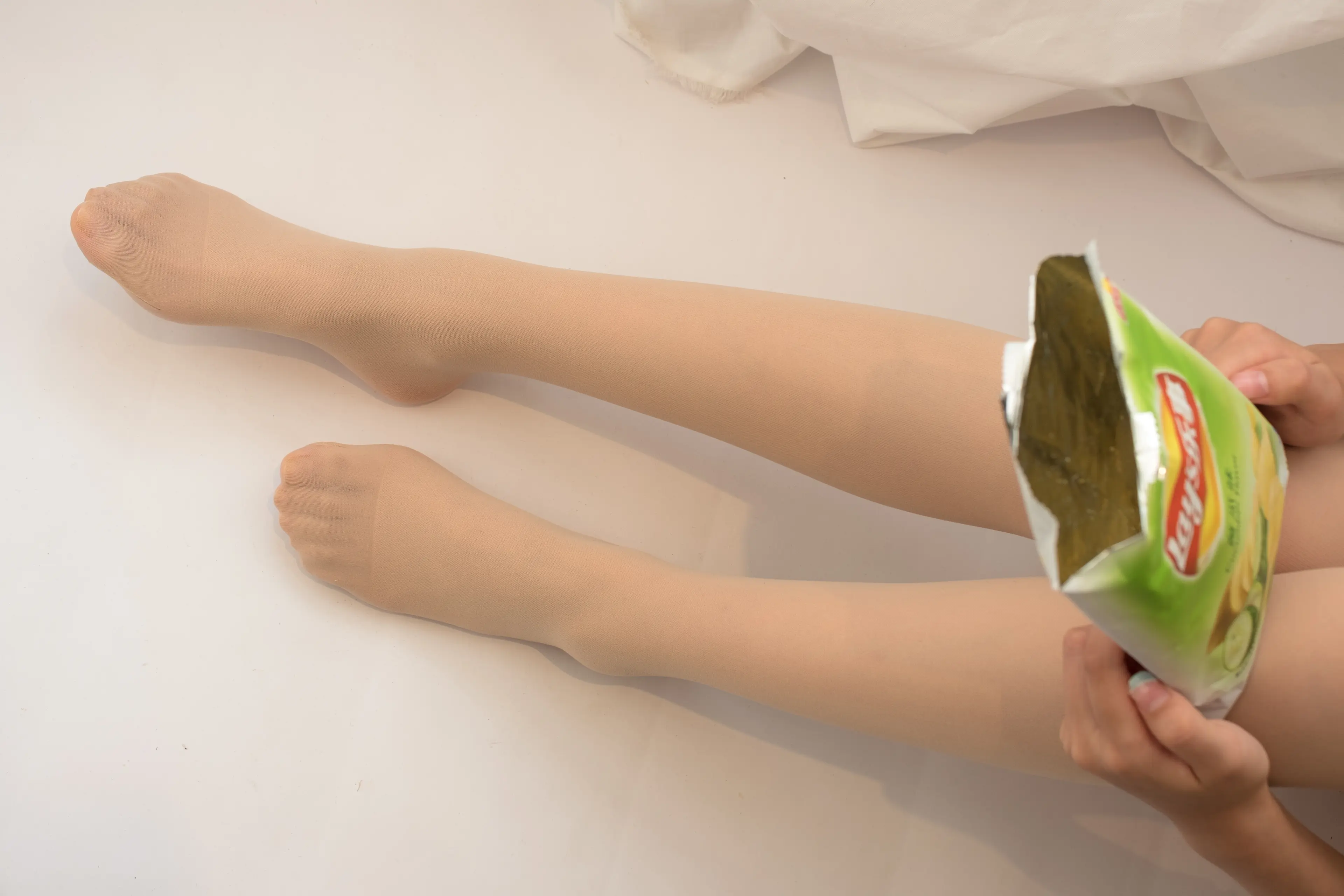 森萝财团 ALPHA 闺房连体肉丝秀 [122P]