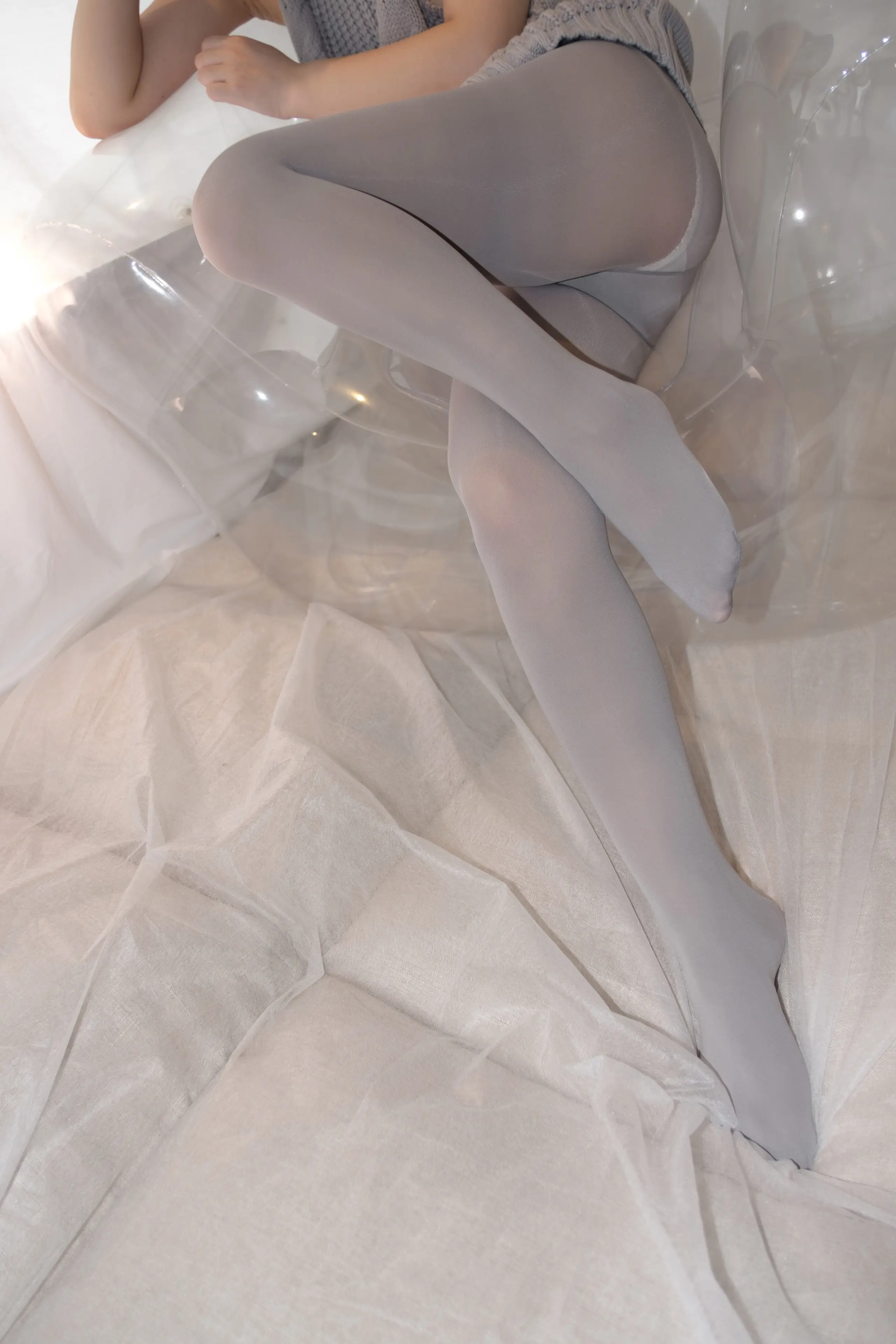 森萝财团 ALPHA 露背毛衣少女的丝秀 [98P]