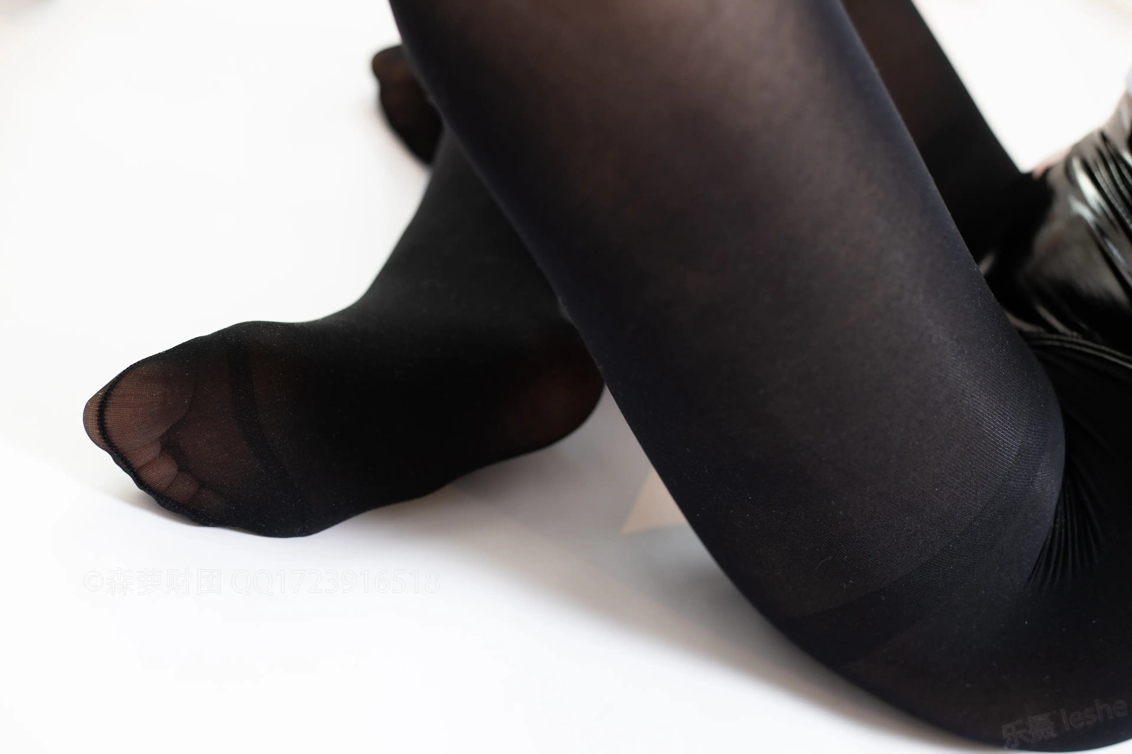 森萝财团 ALPHA 黑胶死库水 [217P]