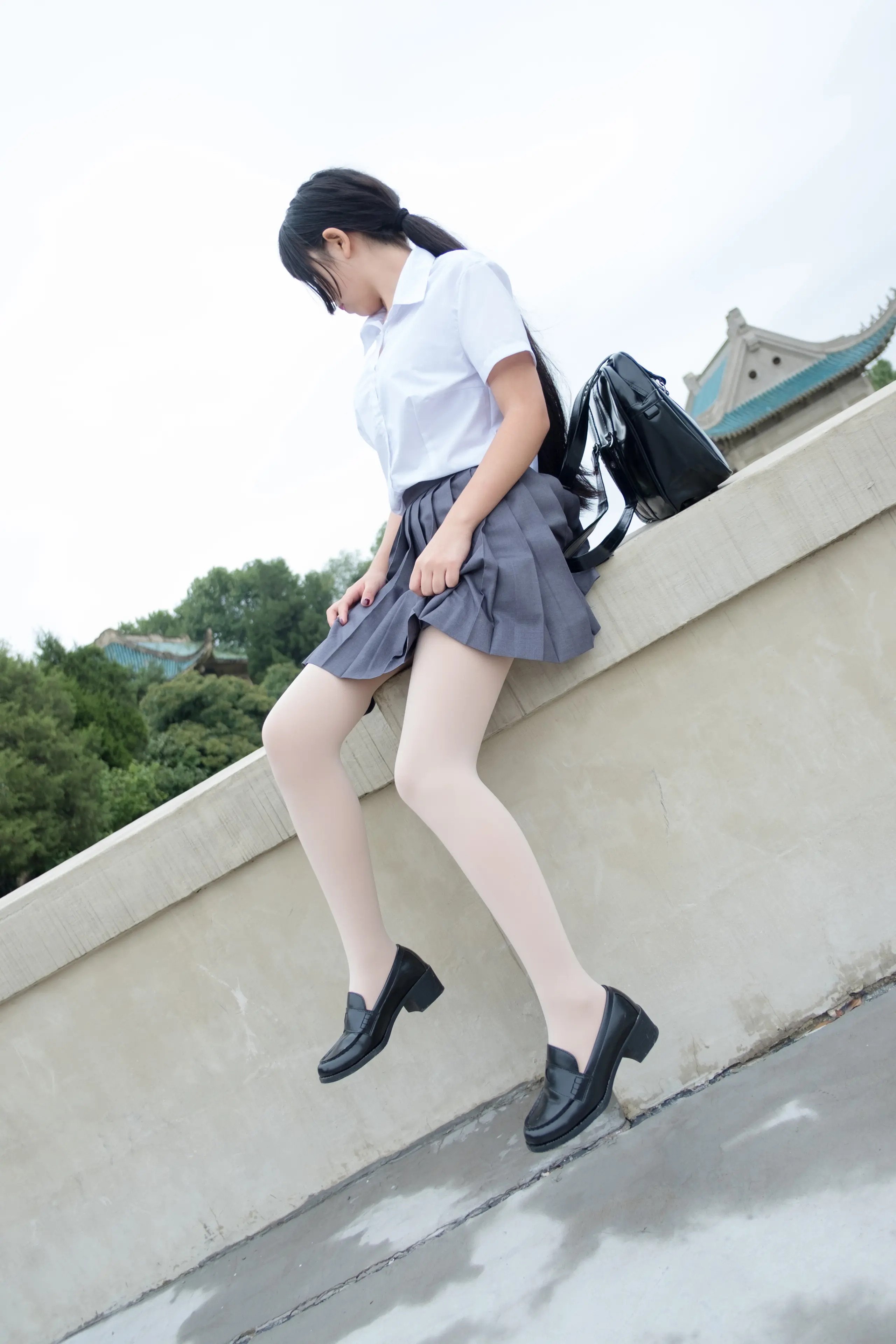 森萝财团 BETA 女生的白衬衣 [75P]