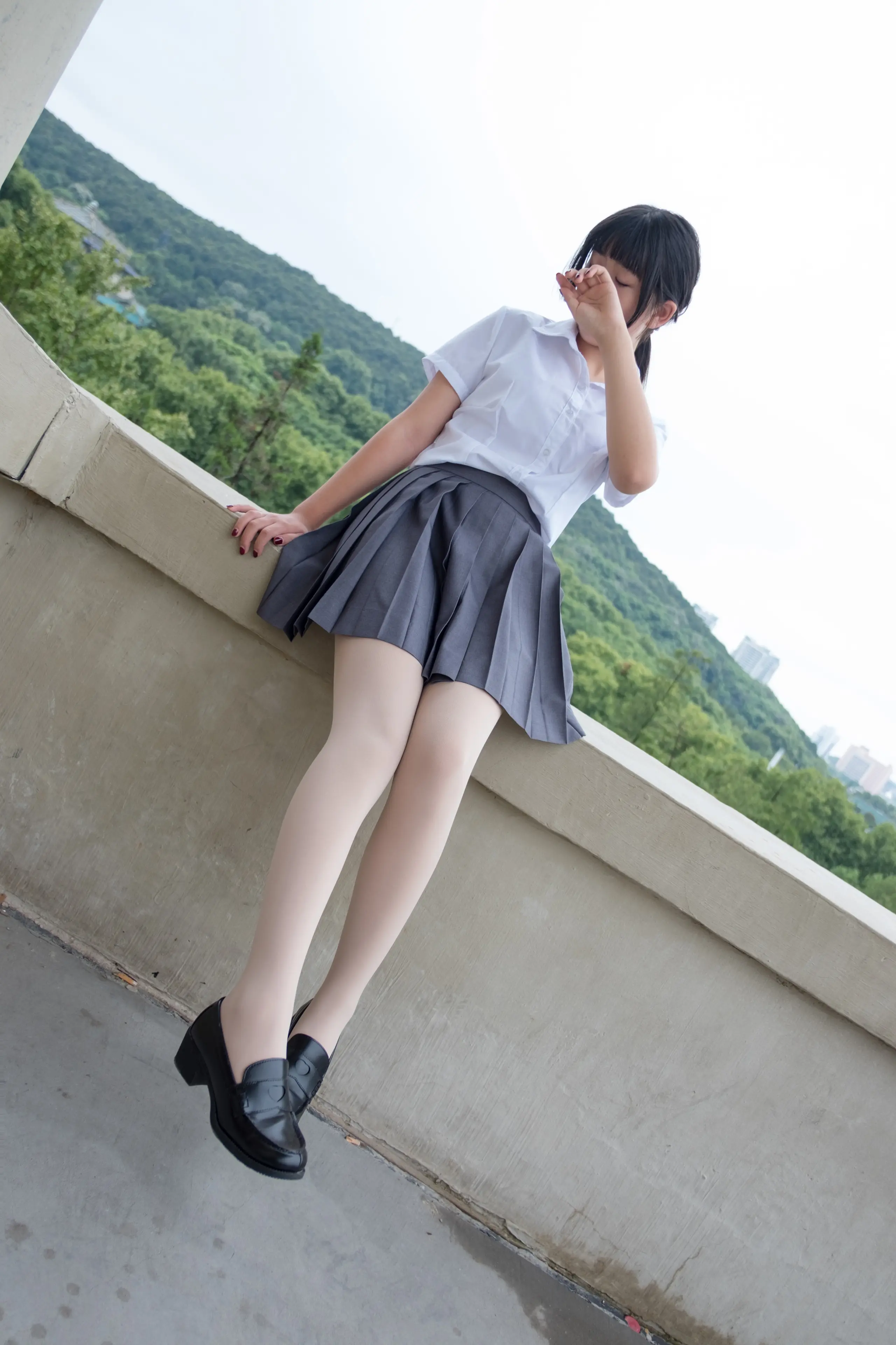 森萝财团 BETA 女生的白衬衣 [75P]