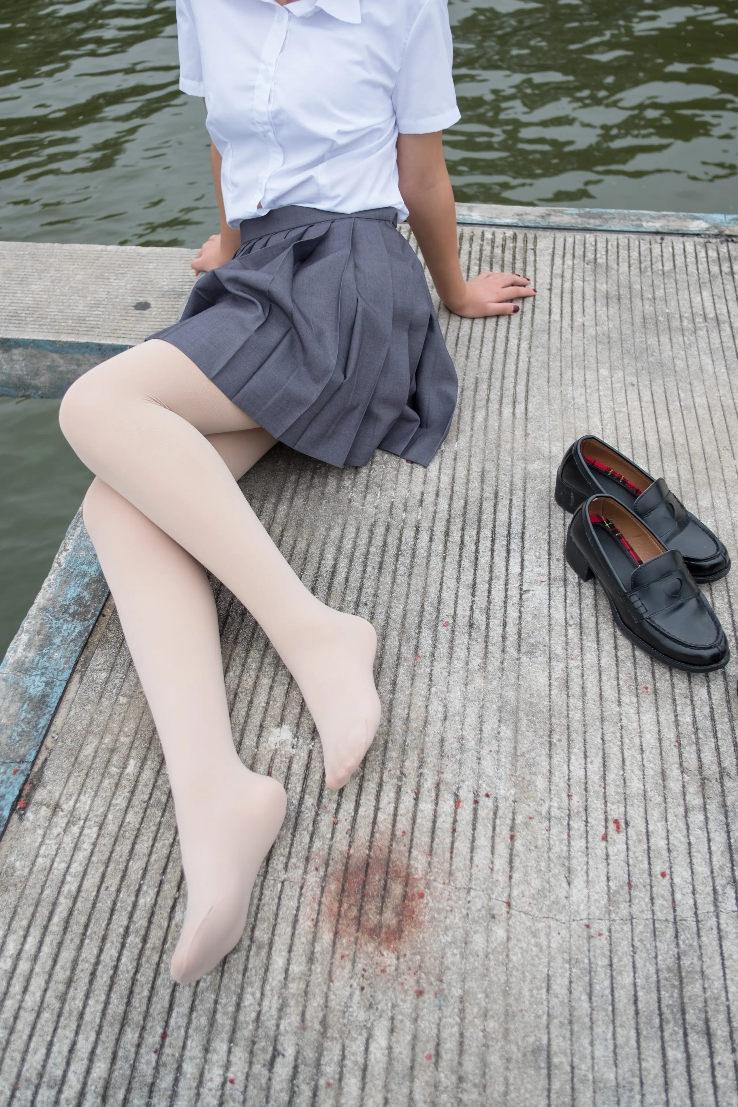 森萝财团 BETA 女生的白衬衣 [75P]