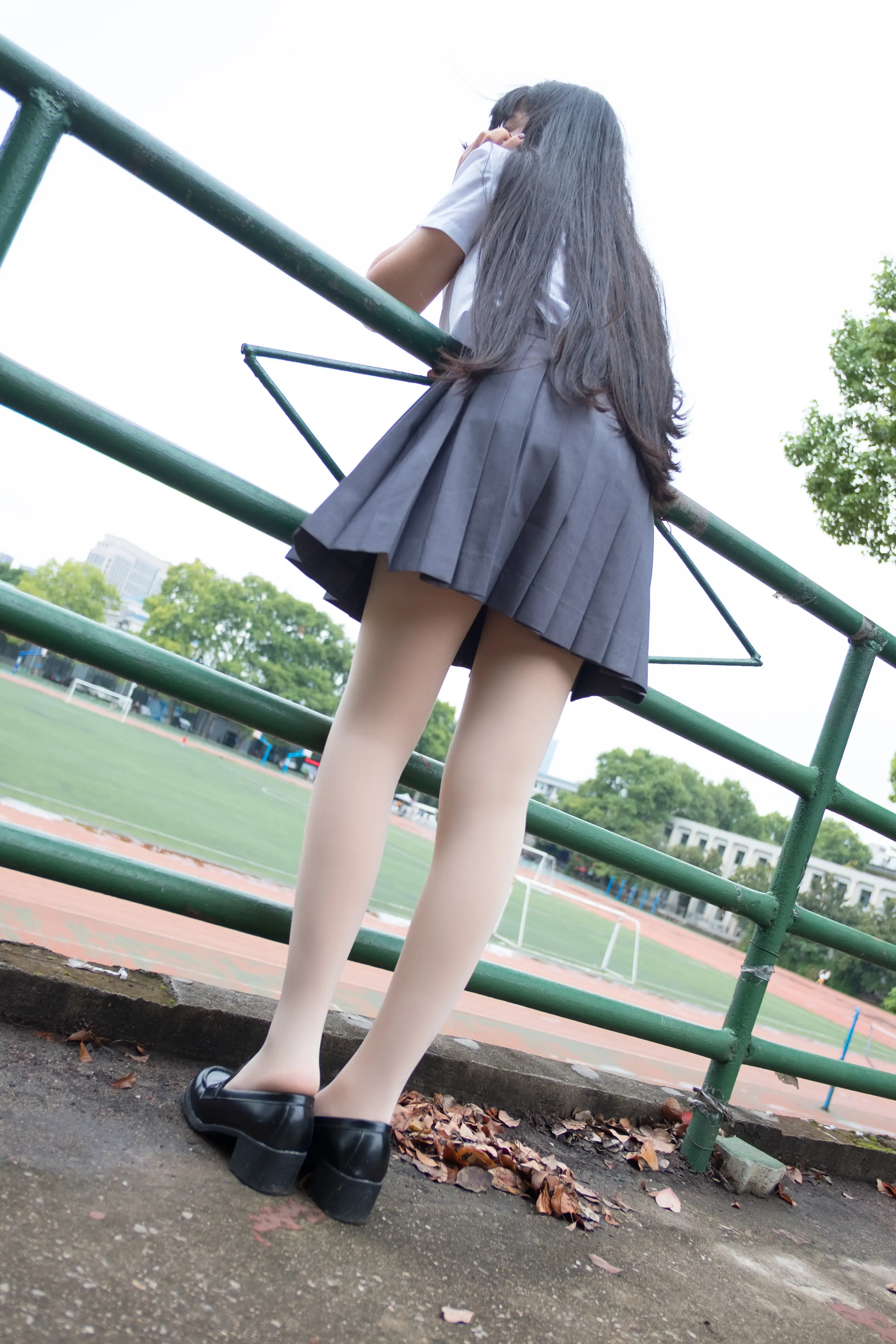 森萝财团 BETA 女生的白衬衣 [75P]