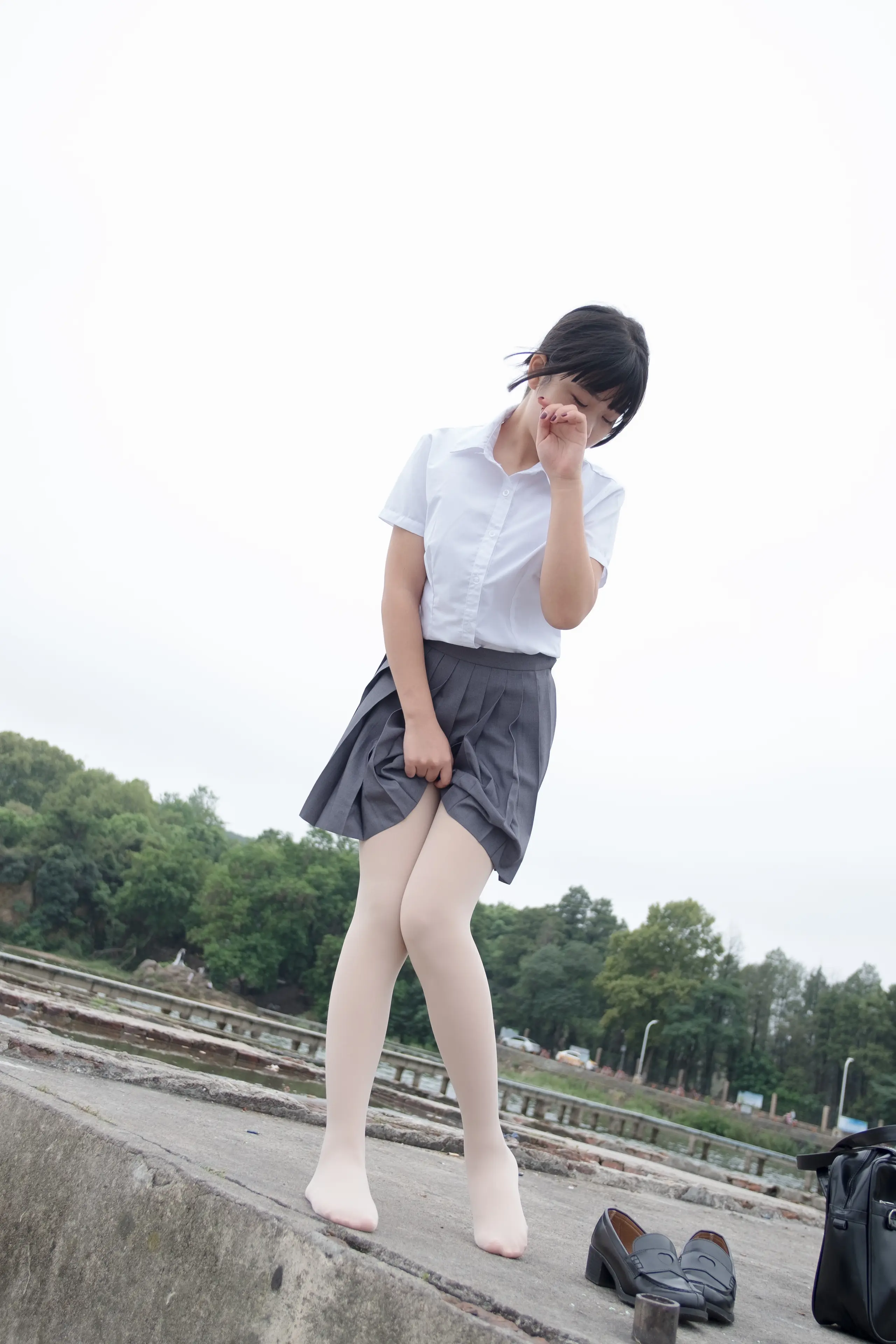 森萝财团 BETA 女生的白衬衣 [75P]