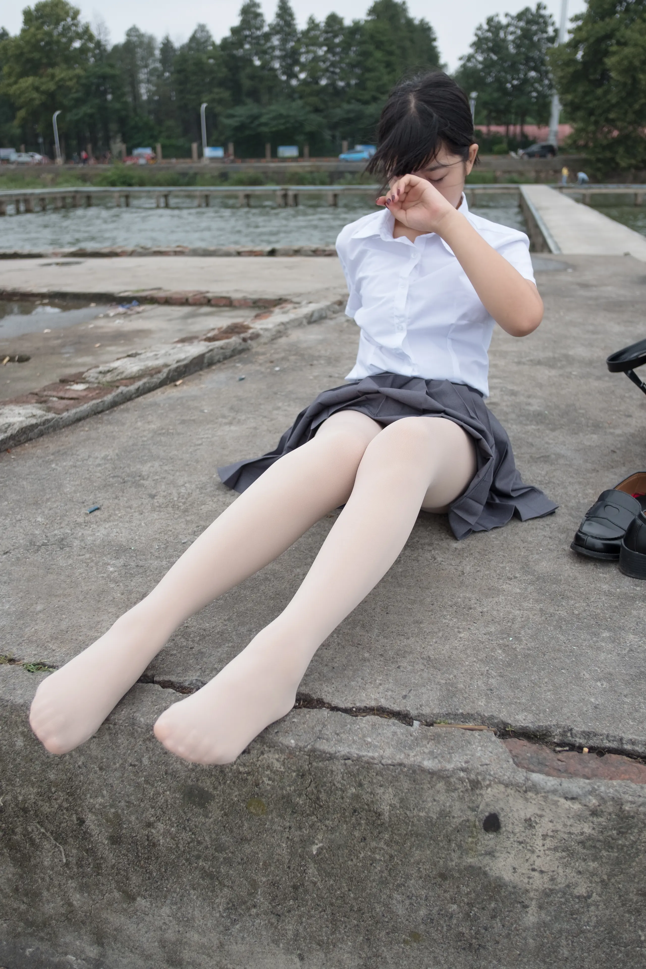 森萝财团 BETA 女生的白衬衣 [75P]