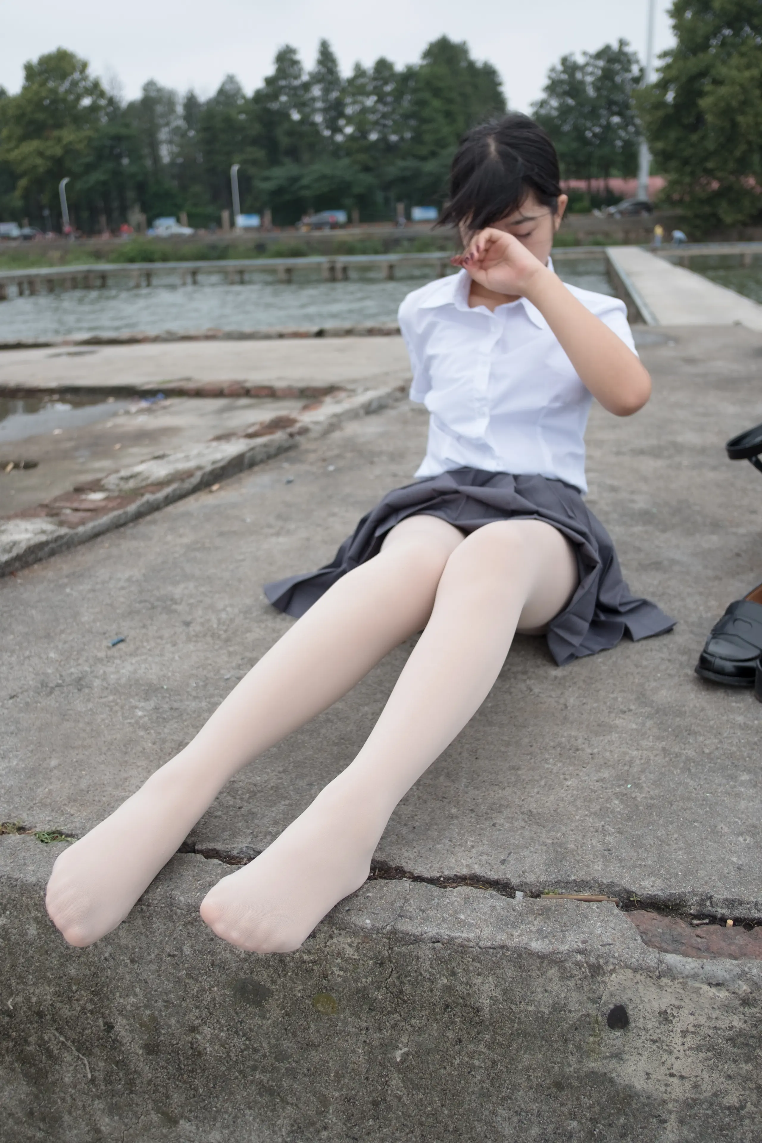 森萝财团 BETA 女生的白衬衣 [75P]