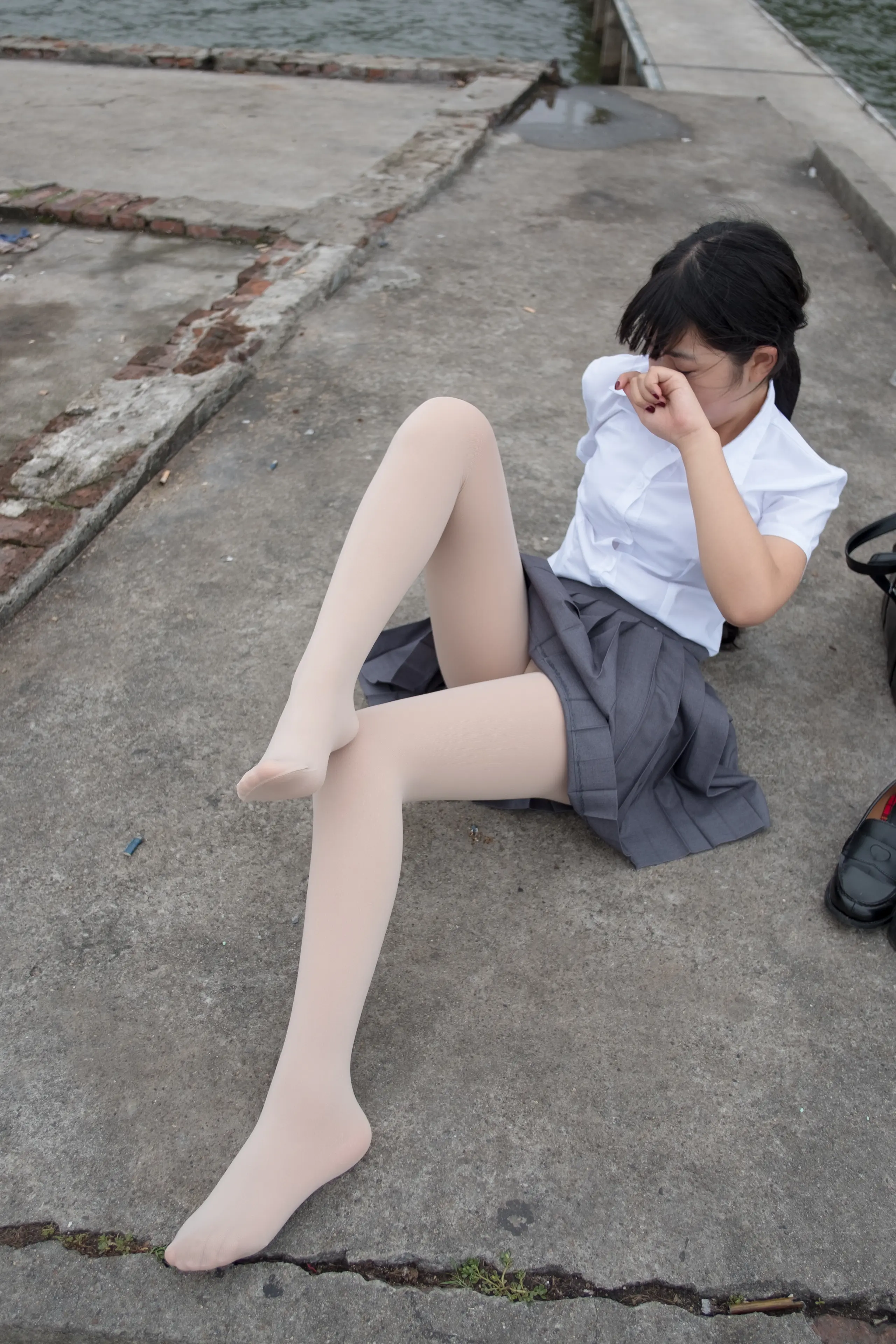 森萝财团 BETA 女生的白衬衣 [75P]