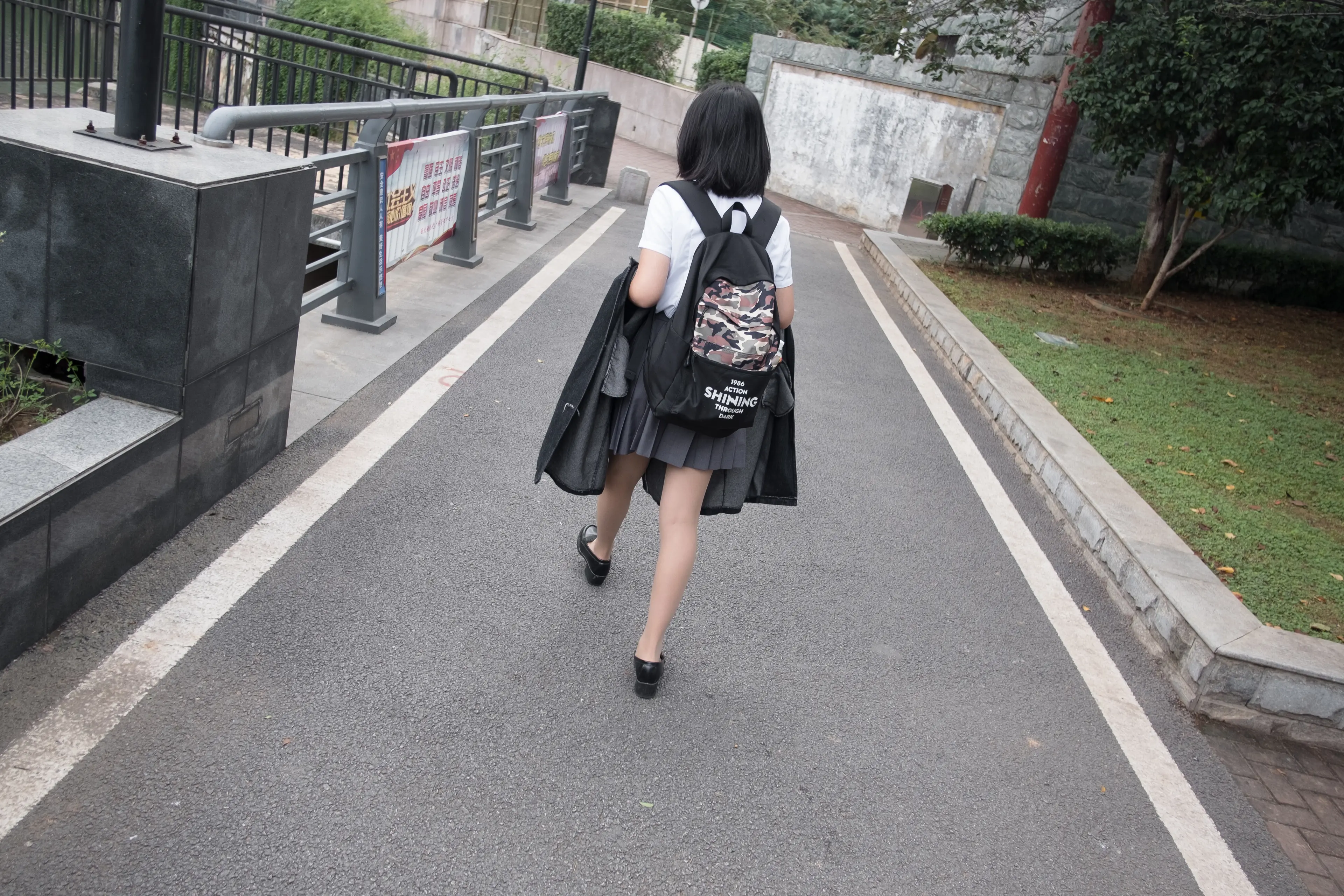 森萝财团 BETA 学妹户外肉丝美足 [87P]