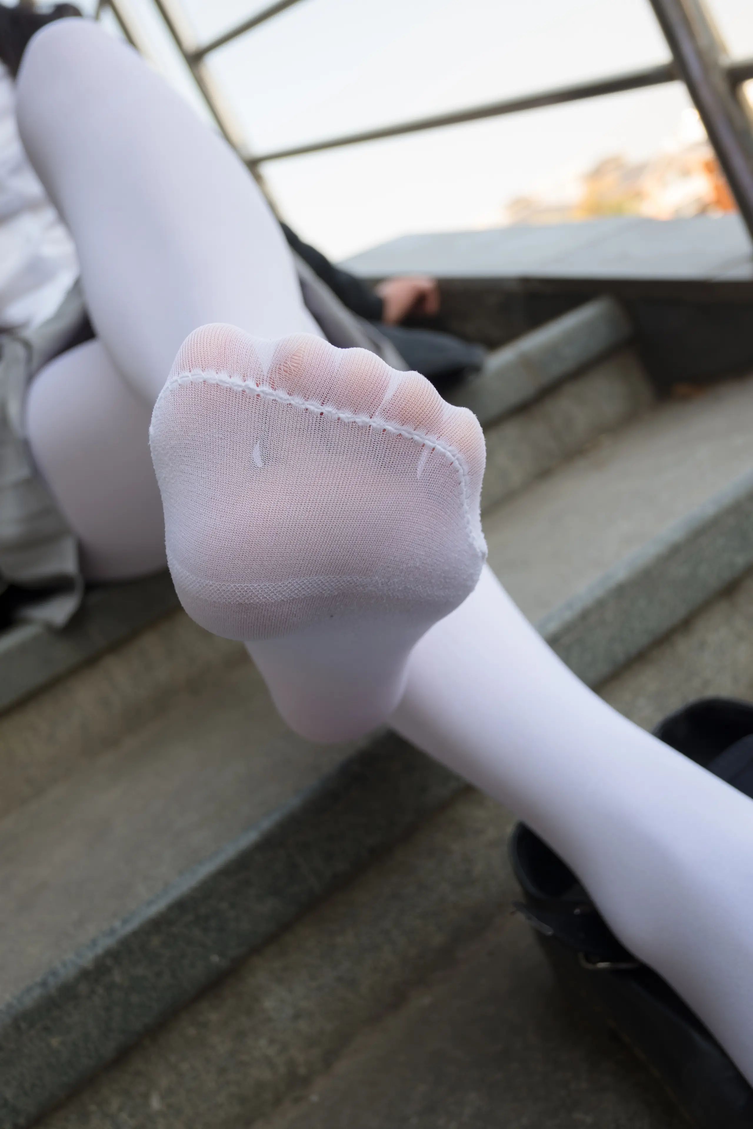 森萝财团 BETA 户外丝足秀 [63P]