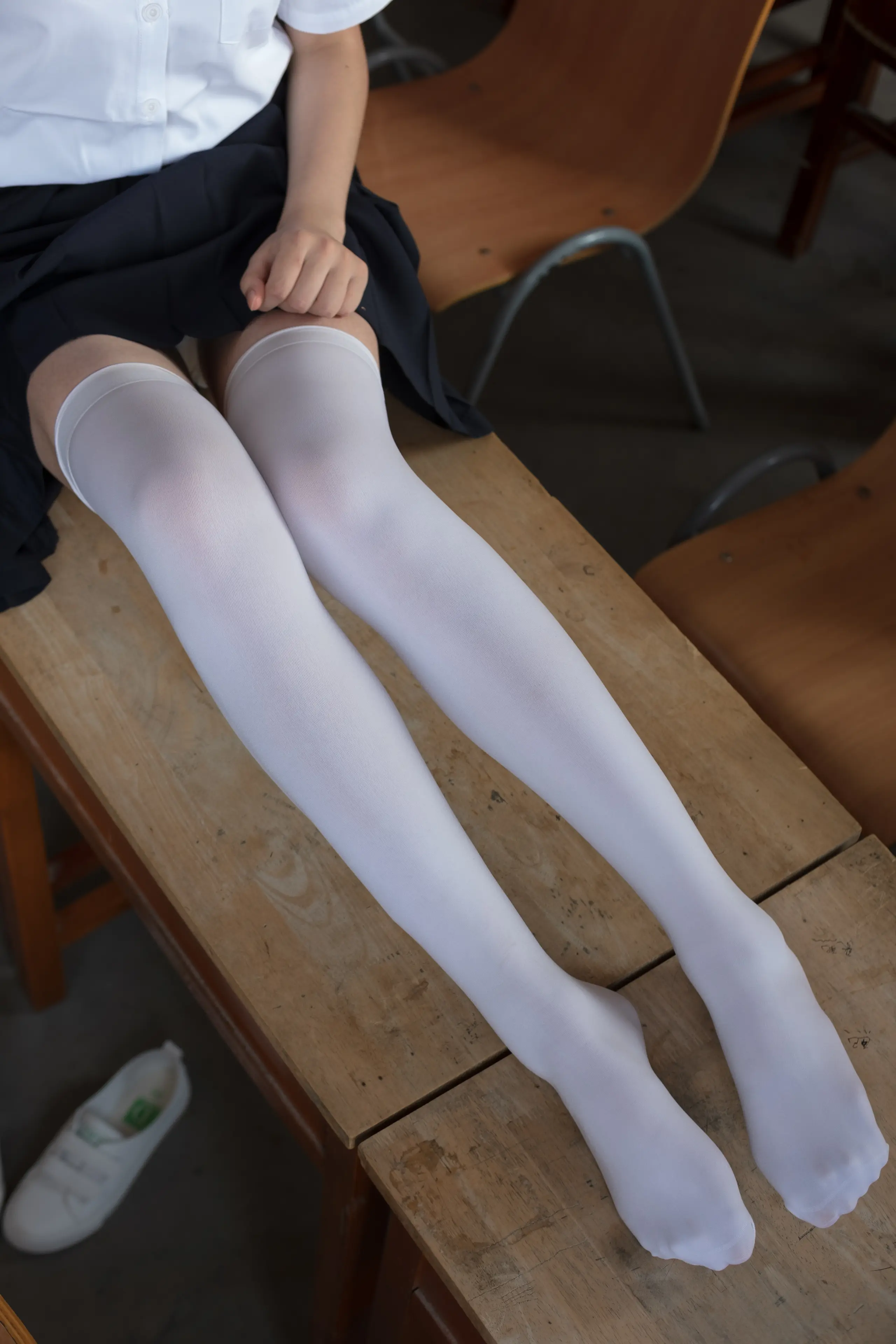 森萝财团 BETA 教室里的JK白丝少女 [66P]