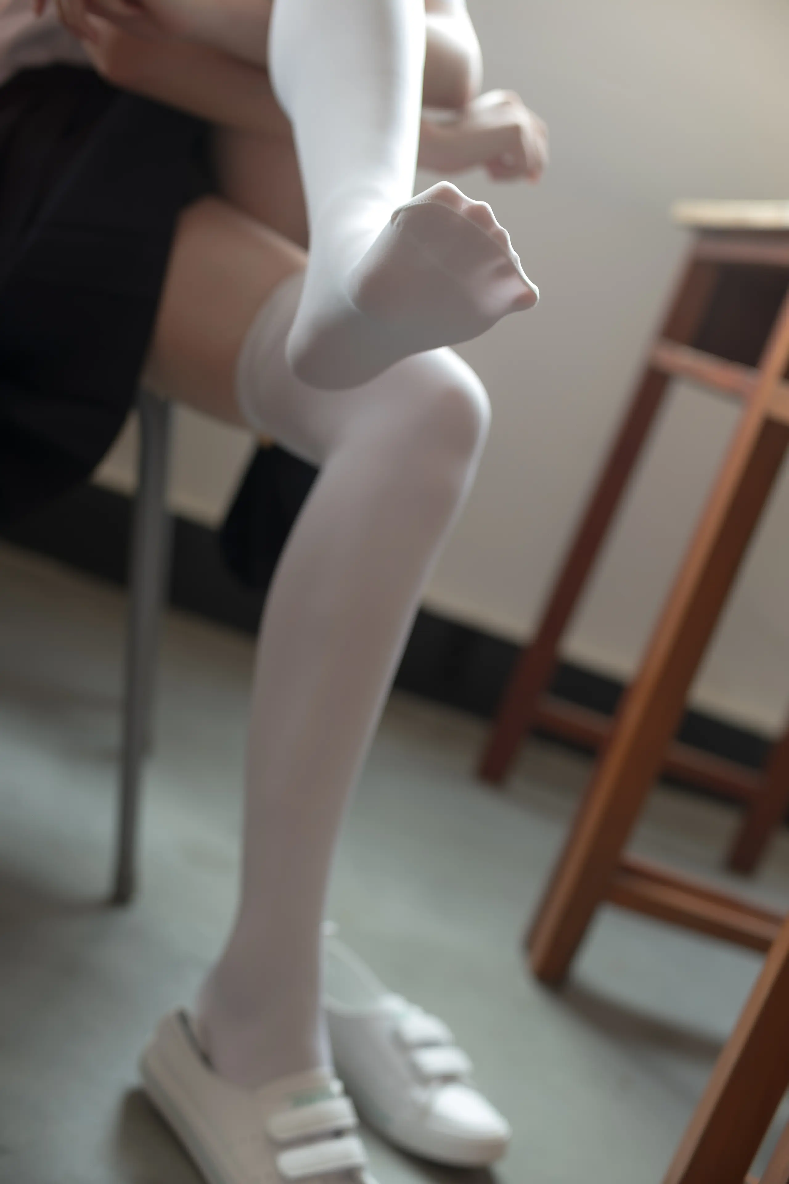 森萝财团 BETA 教室里的JK白丝少女 [66P]