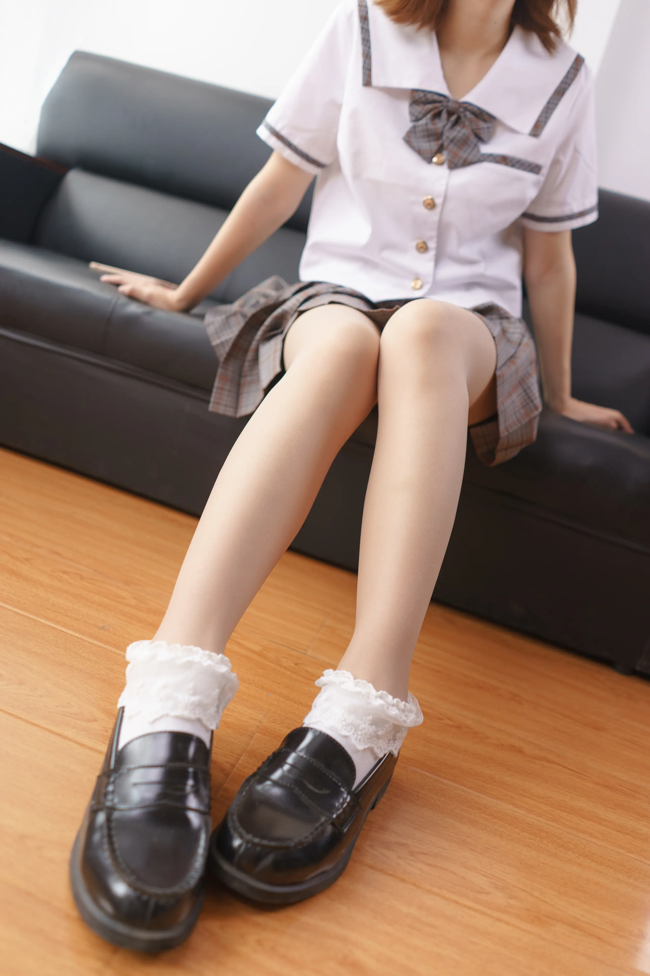 森萝财团 BETA 校服肉丝少女 [101P]