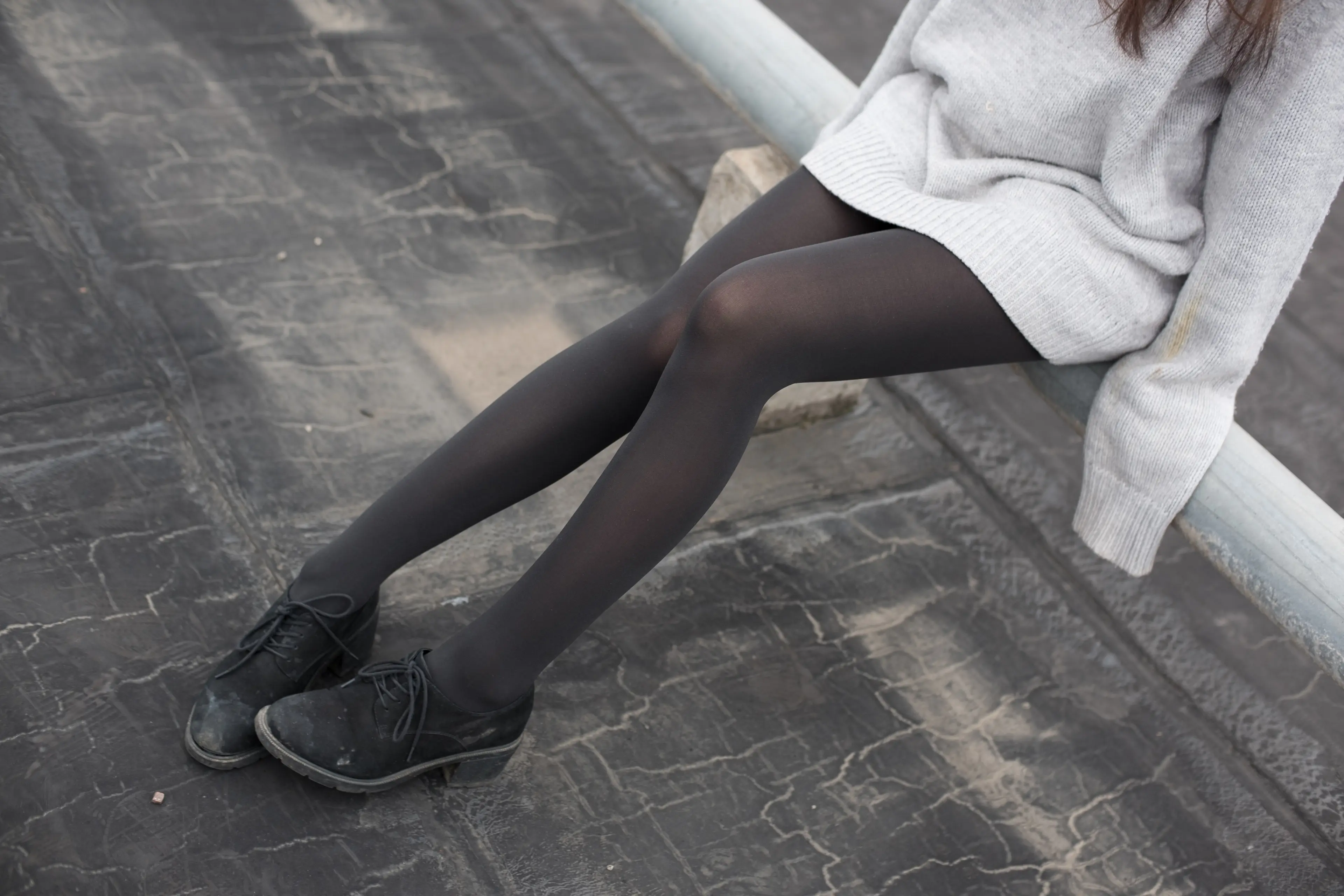 森萝财团 BETA 楼梯间的黑丝小妹 [47P]