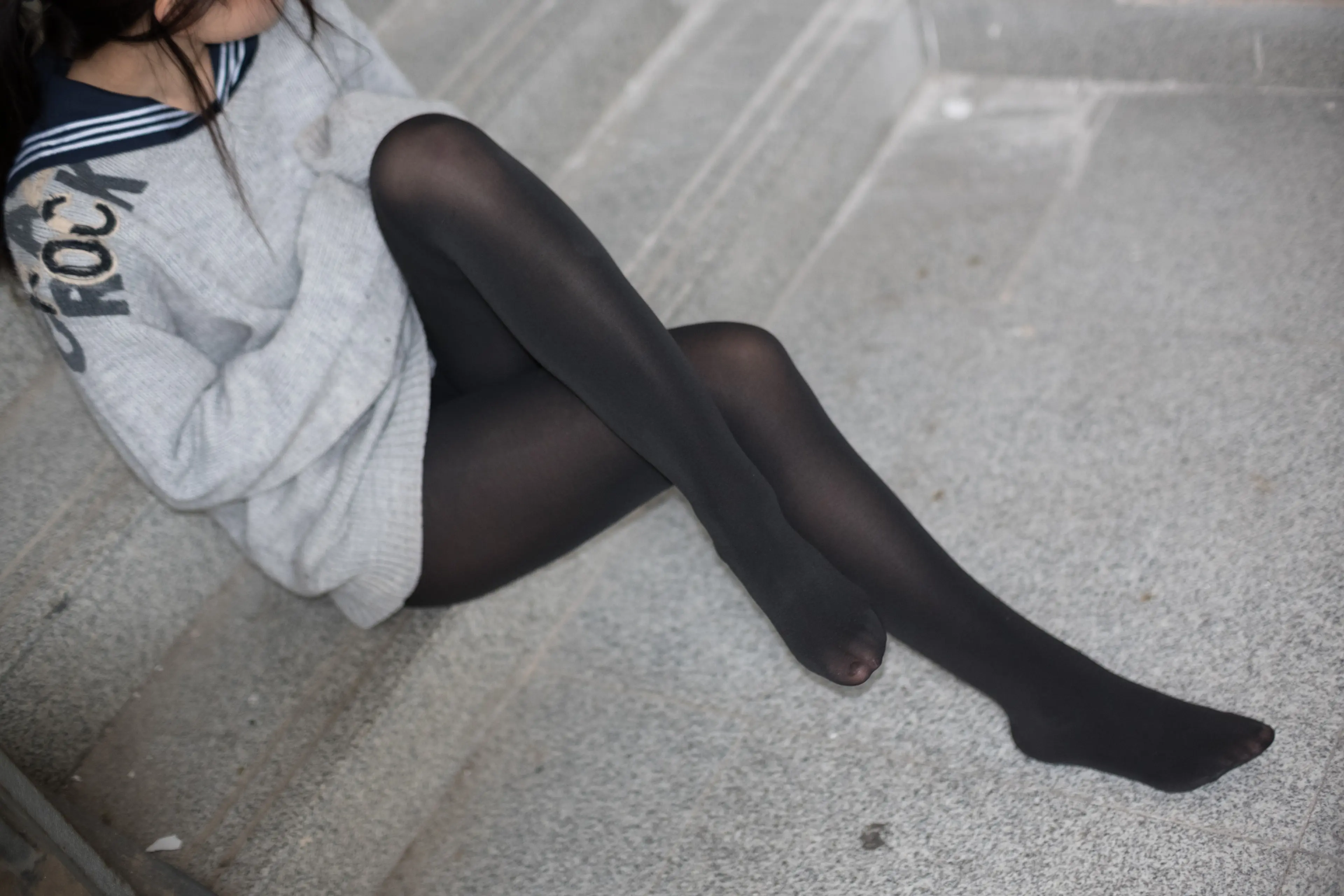 森萝财团 BETA 楼梯间的黑丝小妹 [47P]