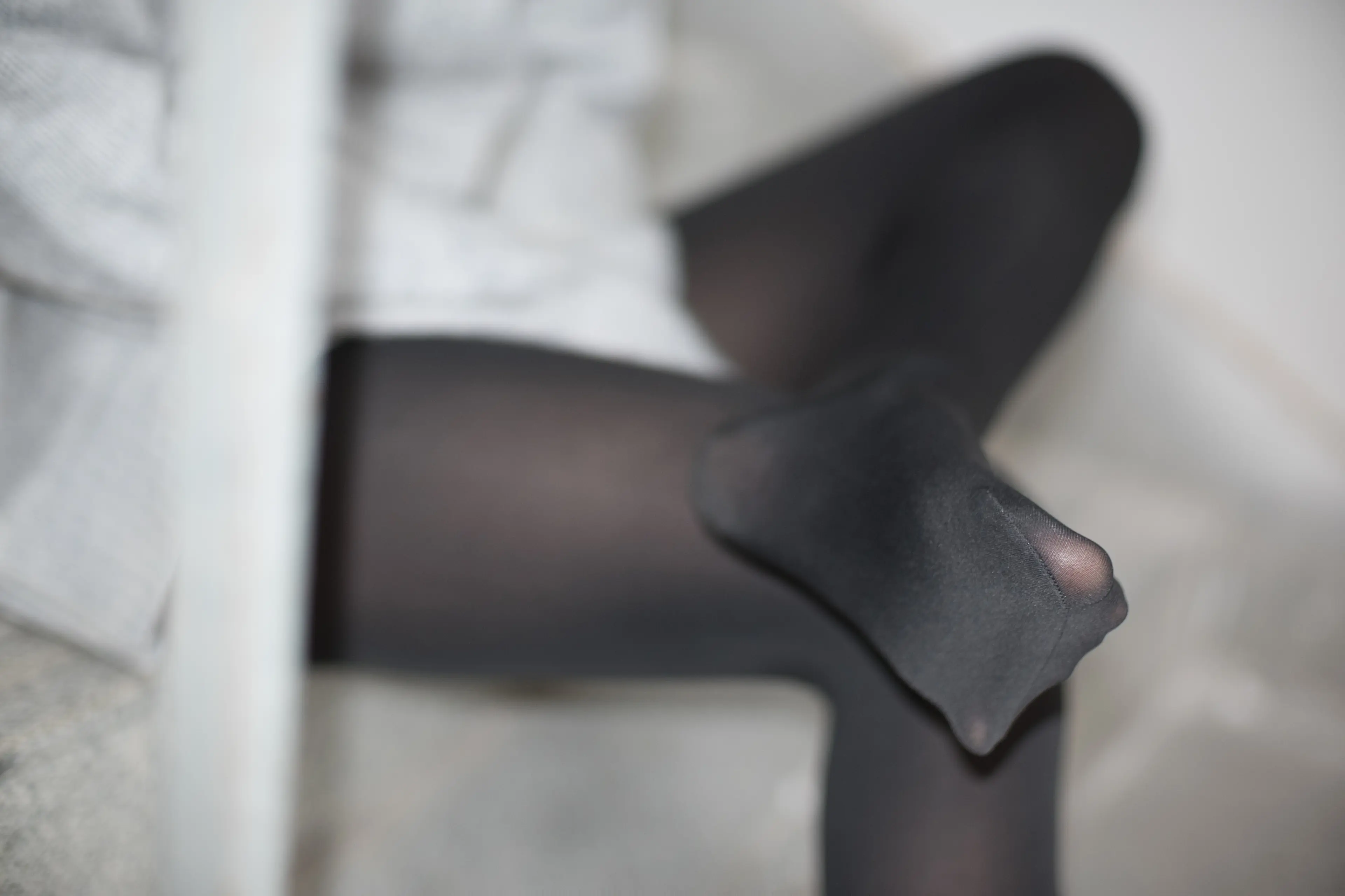 森萝财团 BETA 楼梯间的黑丝小妹 [47P]