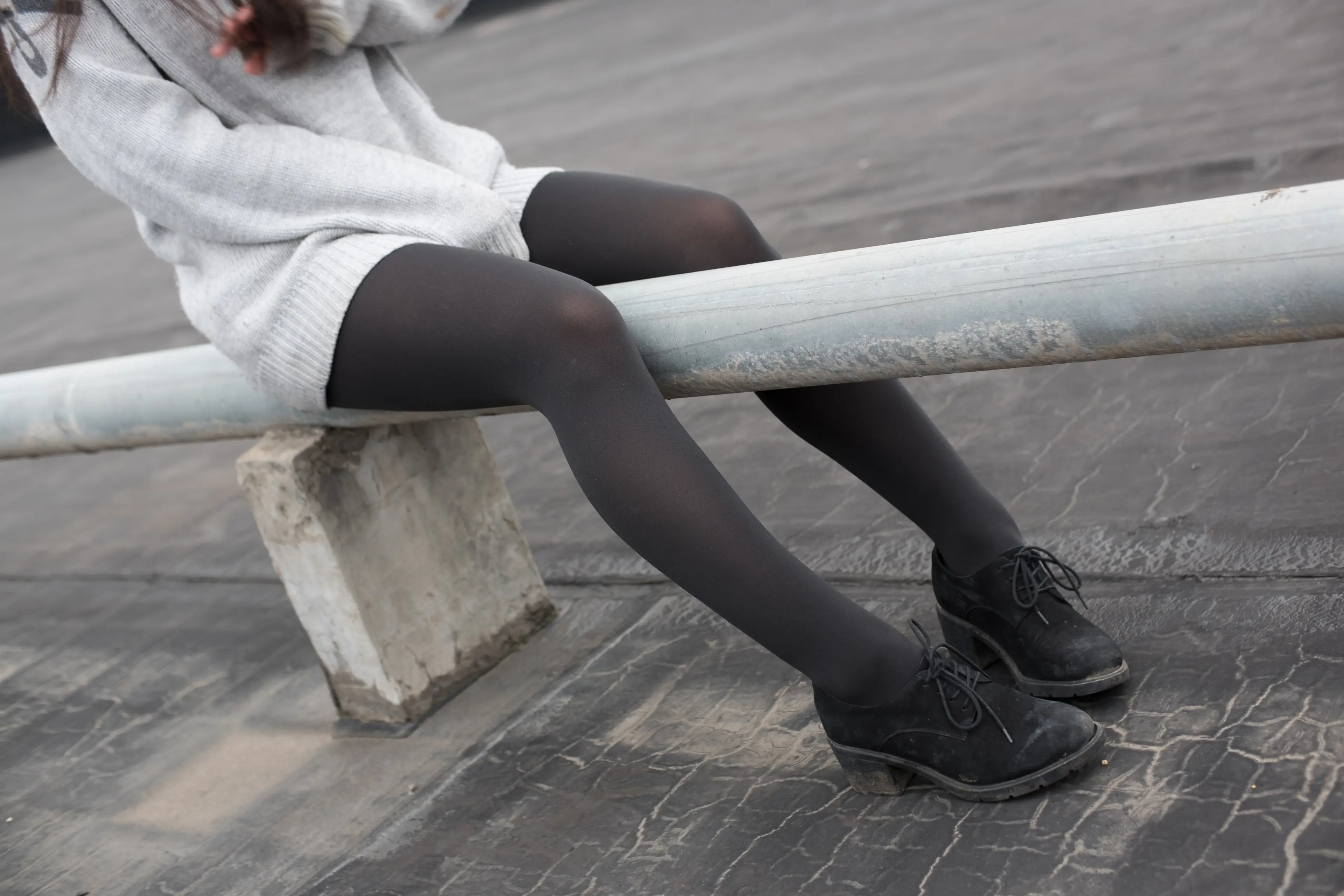 森萝财团 BETA 楼梯间的黑丝小妹 [47P]