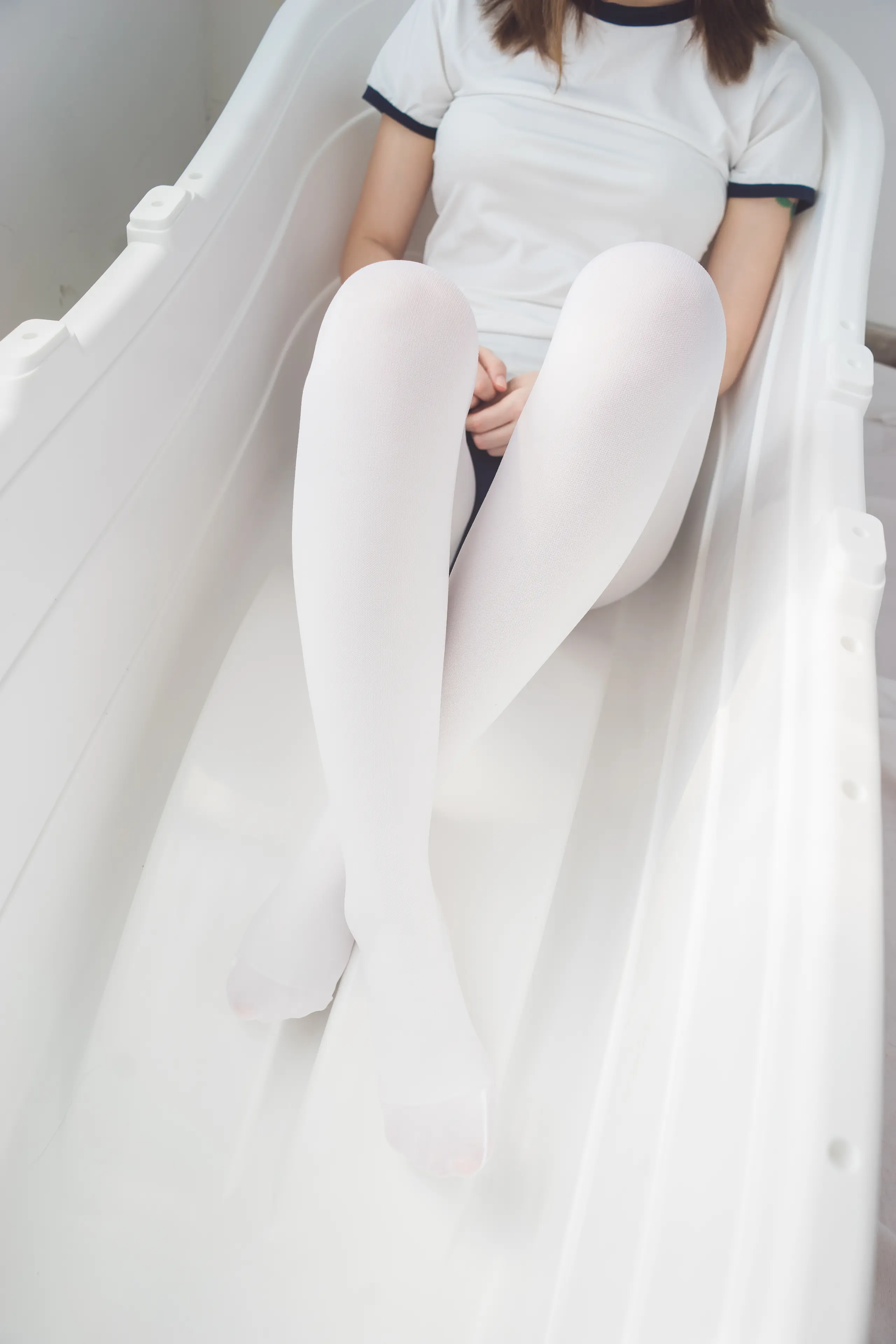 森萝财团 BETA 浴缸白丝 [48P]