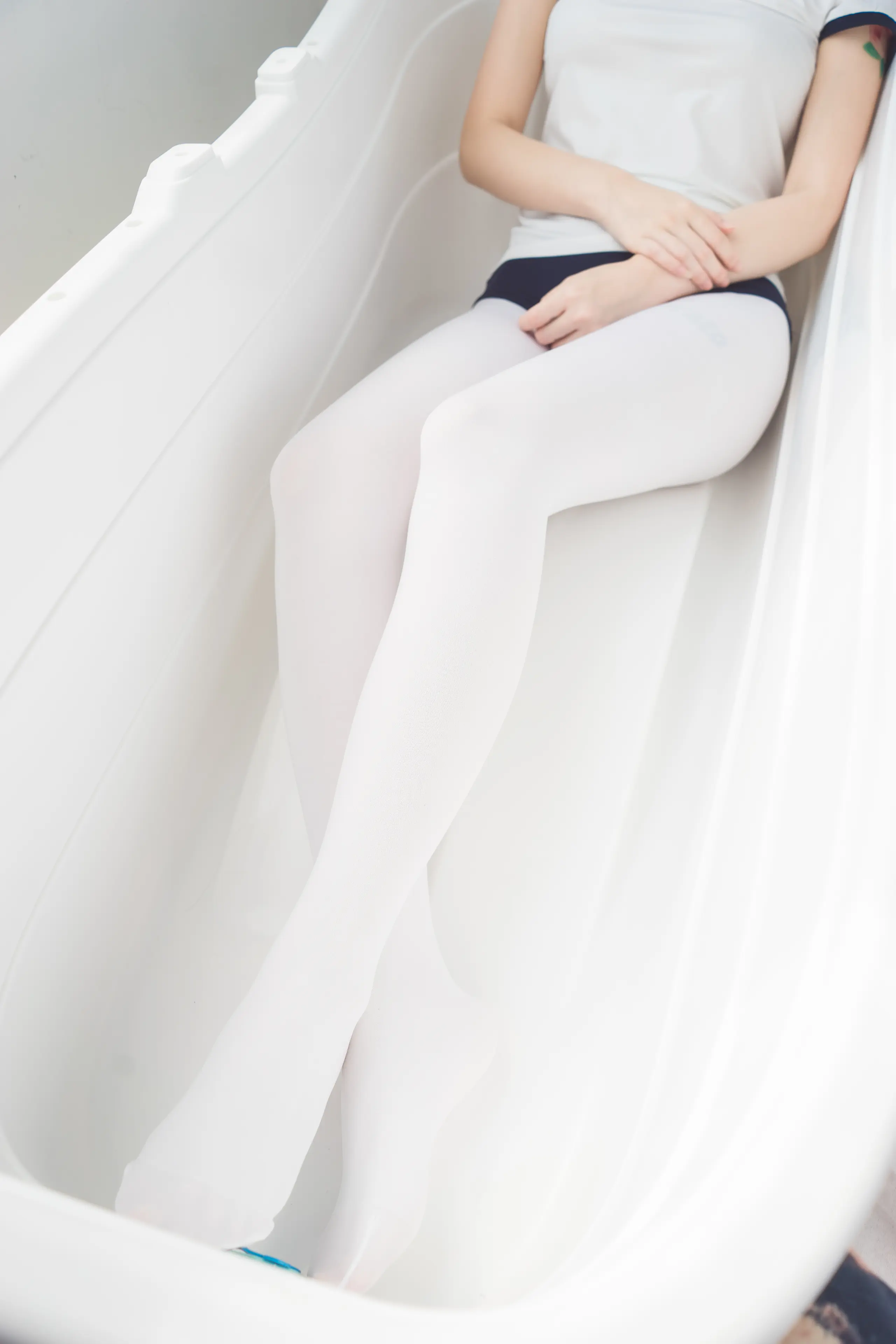 森萝财团 BETA 浴缸白丝 [48P]