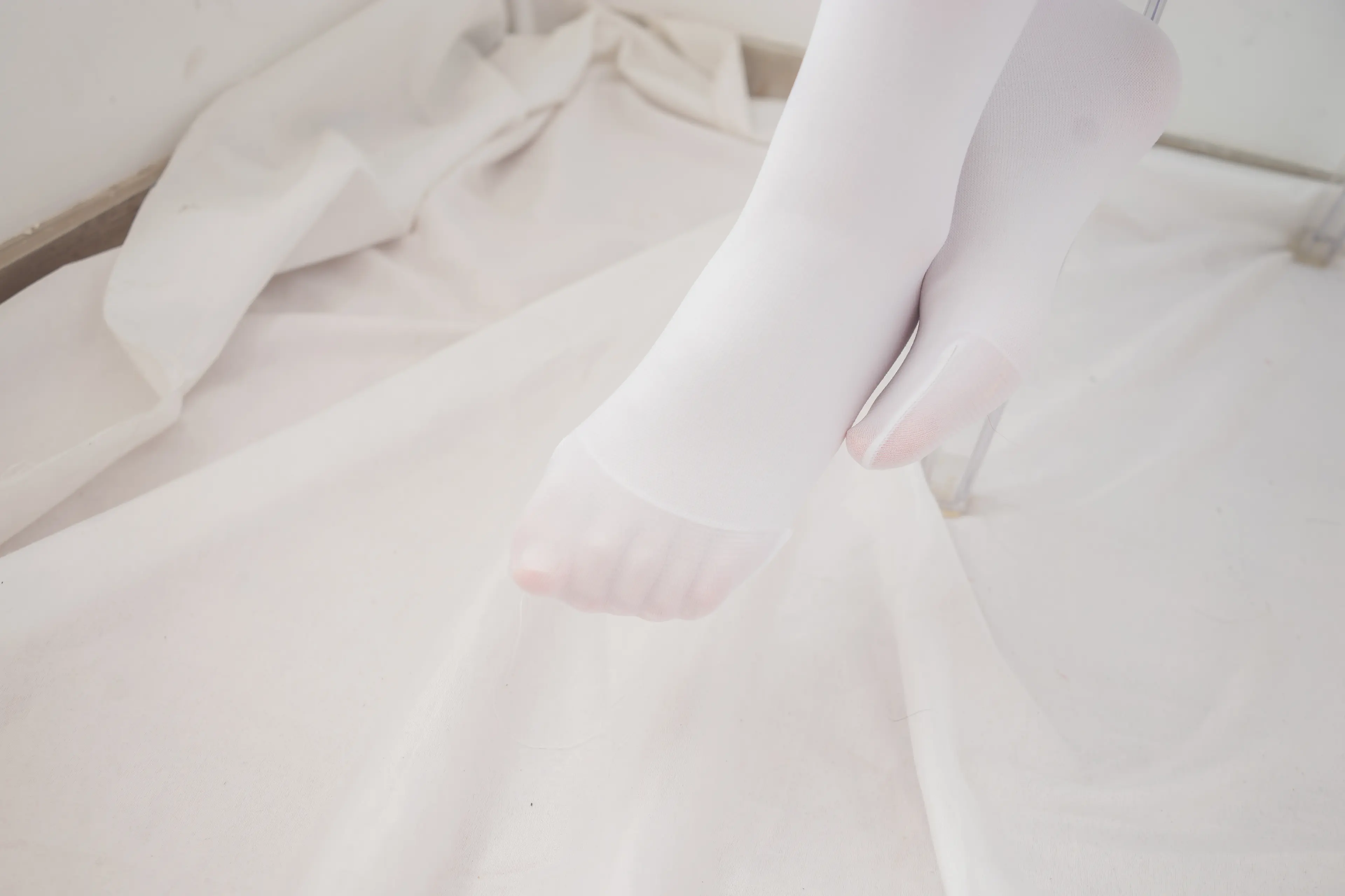 森萝财团 BETA 浴缸白丝 [48P]