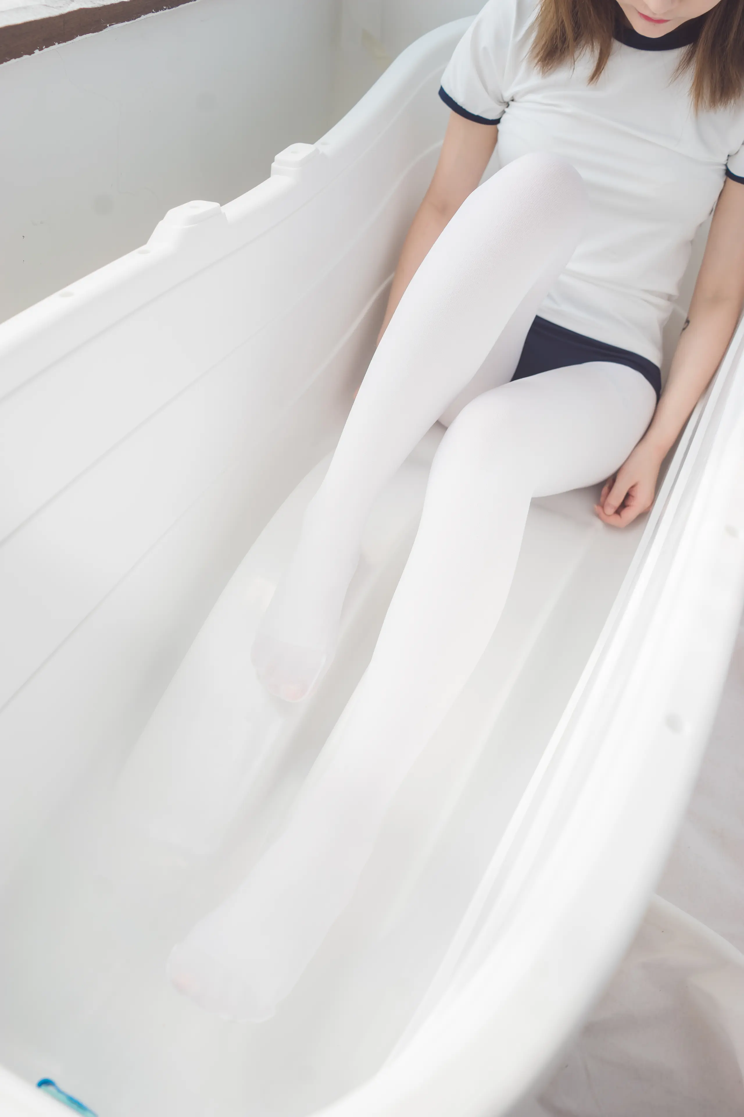 森萝财团 BETA 浴缸白丝 [48P]