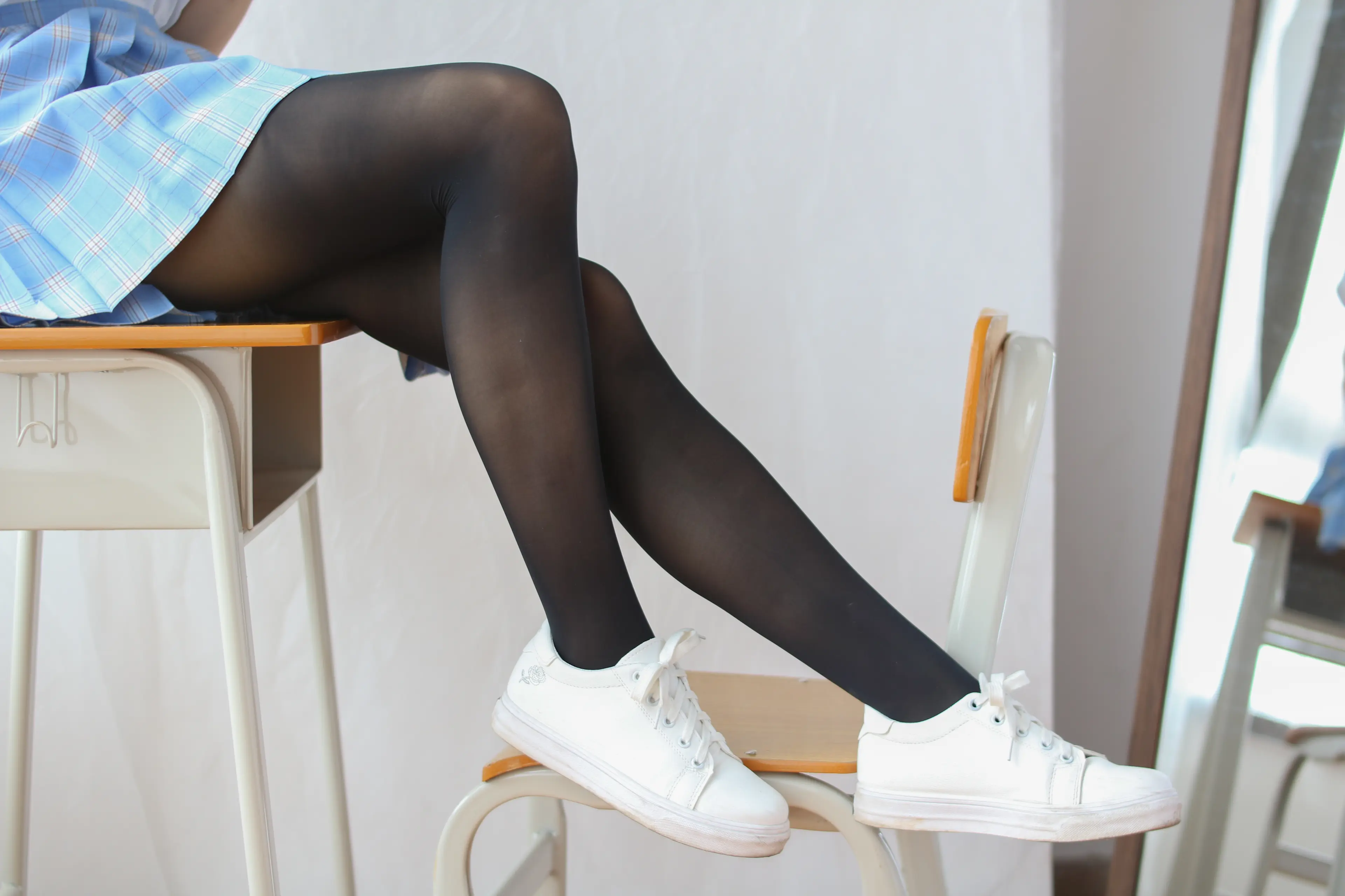 森萝财团 BETA 清新黑丝学生妹 [126P]