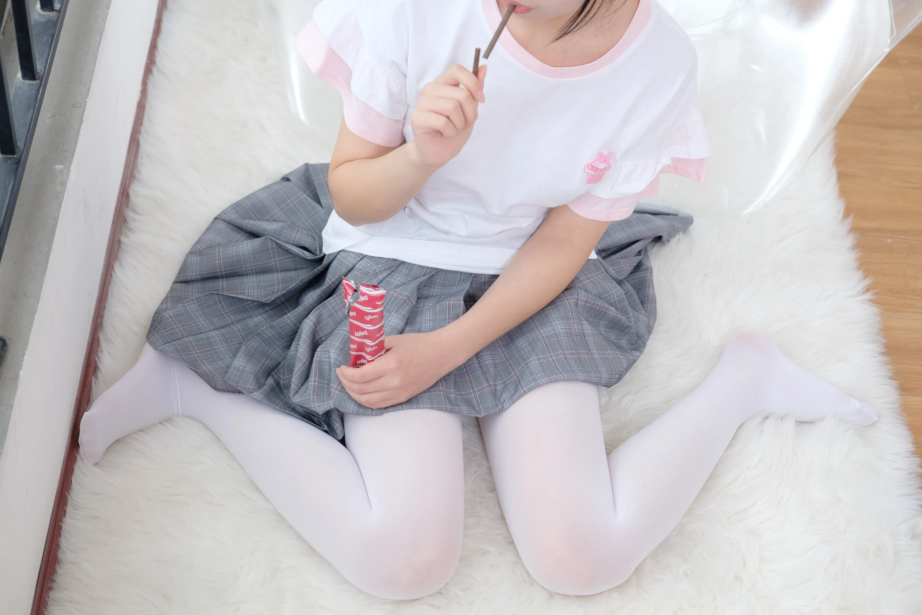 森萝财团 BETA 白丝嫩嫩的厨娘 [41P]