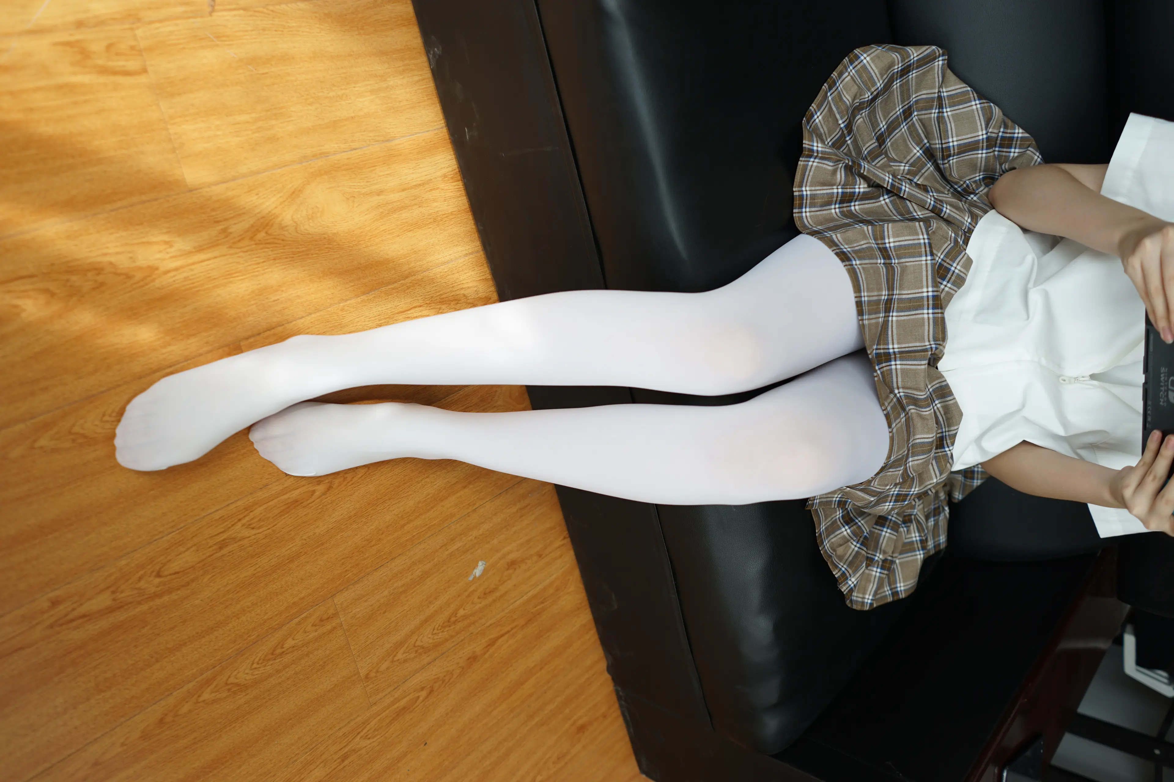 森萝财团 BETA 白丝格子裙 [212P]