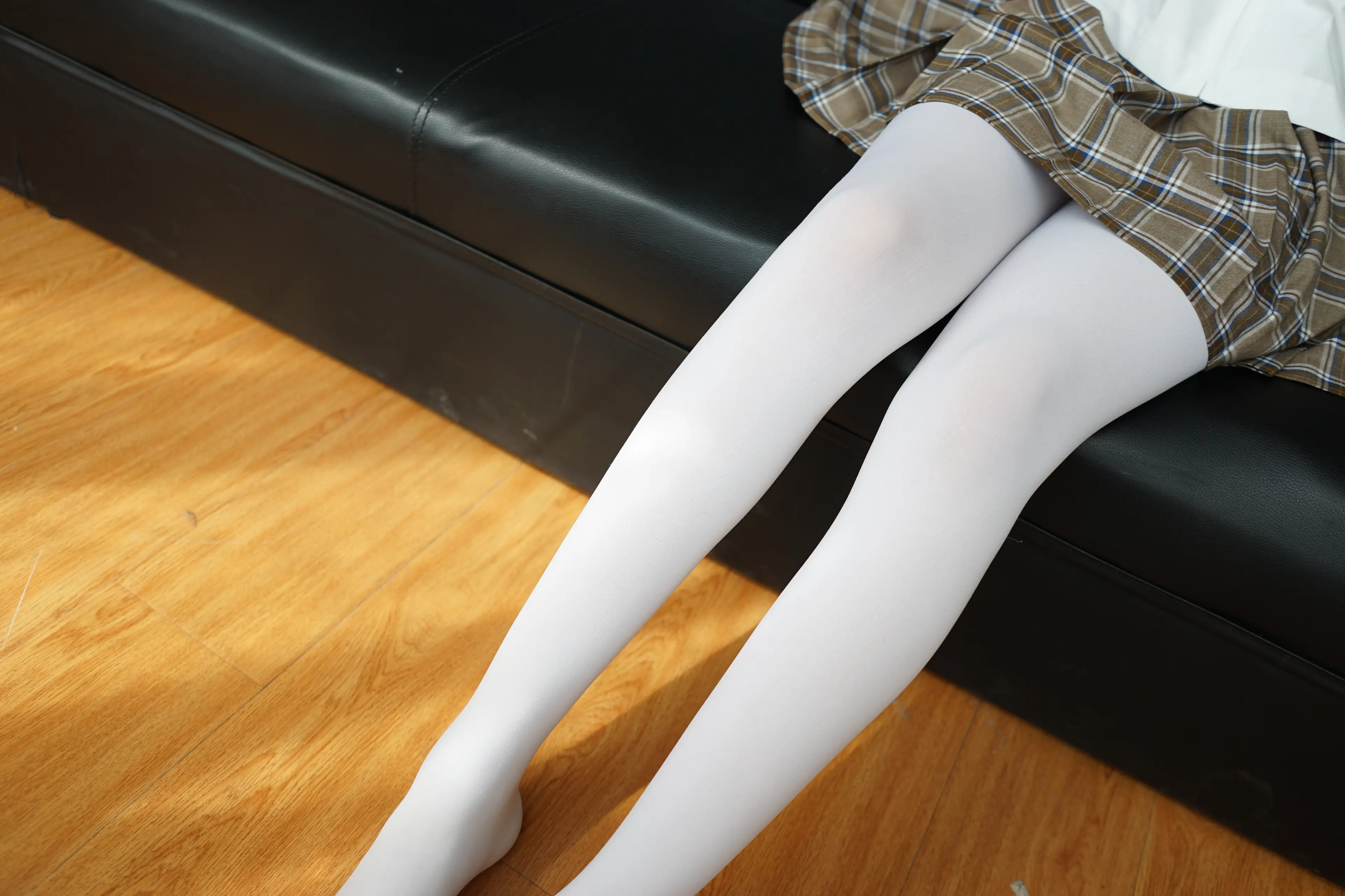 森萝财团 BETA 白丝格子裙 [212P]